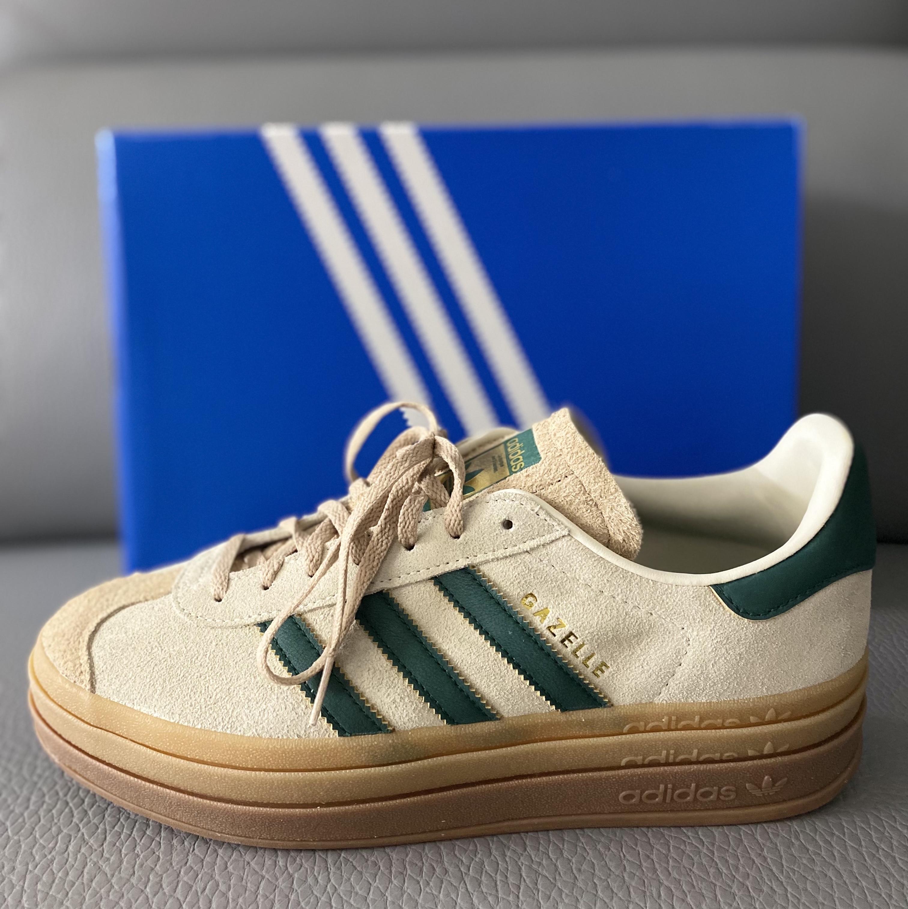 (W) Adidas Gazelle Bold Cream White Collegiate Green 착용 스타일