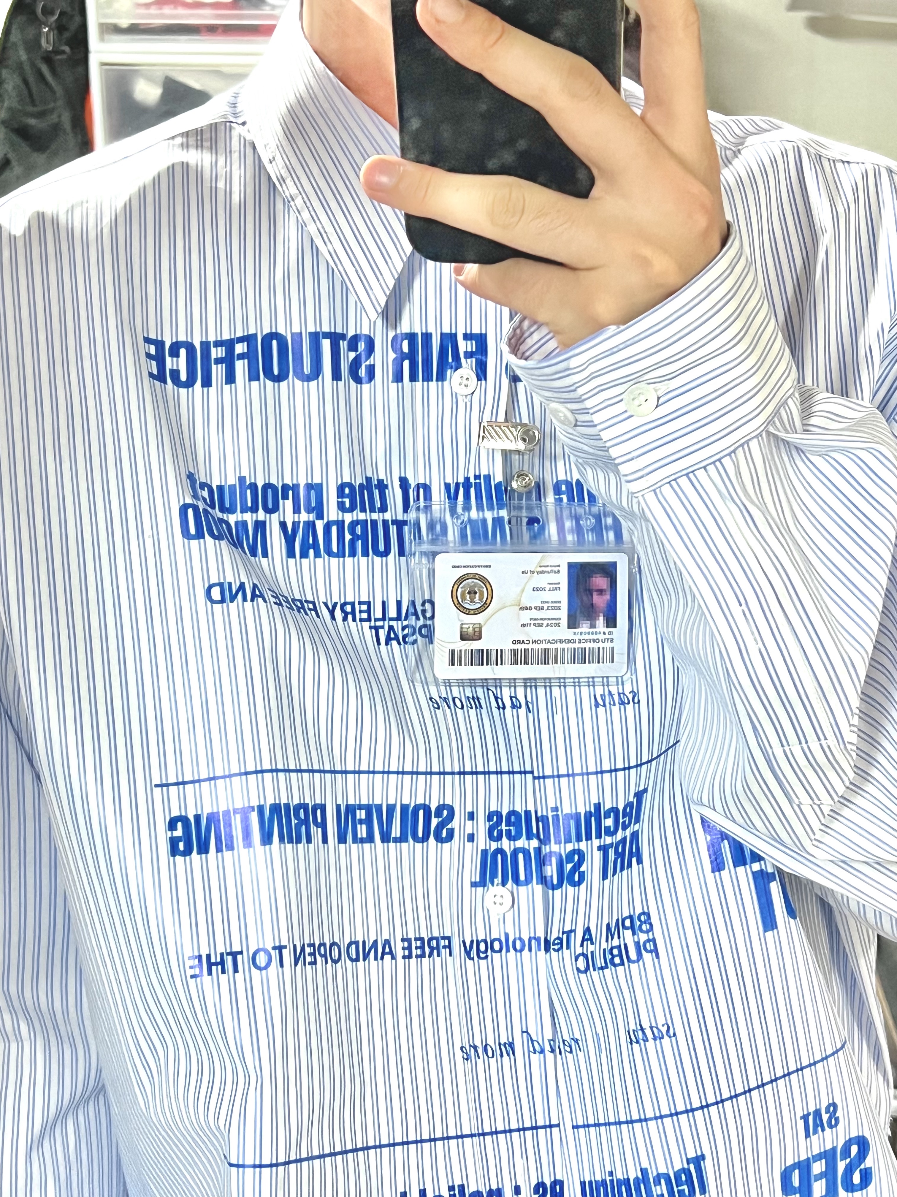 STU Coated Printing Stripe Shirts Sky Blue With Name Tag 착용 스타일