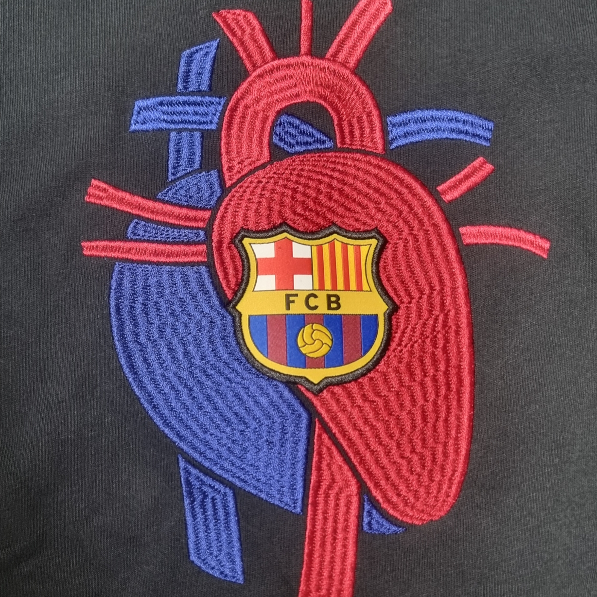 Nike x Patta x FC Barcelona Max90 T-Shirt Culers del Món (FJ4208-010) 착용 스타일
