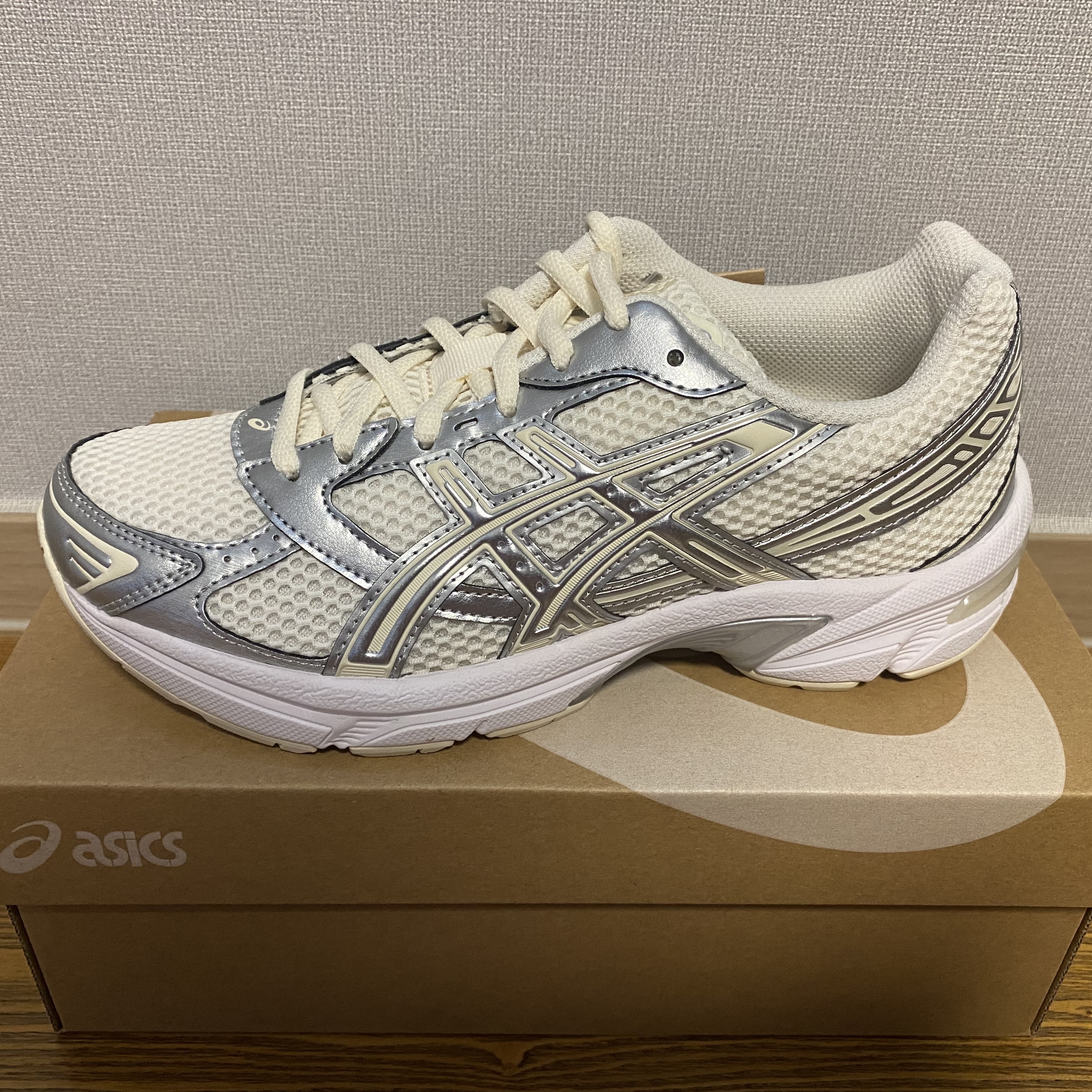 (W) Asics Gel-1130 Cream Pure Silver 착용 스타일