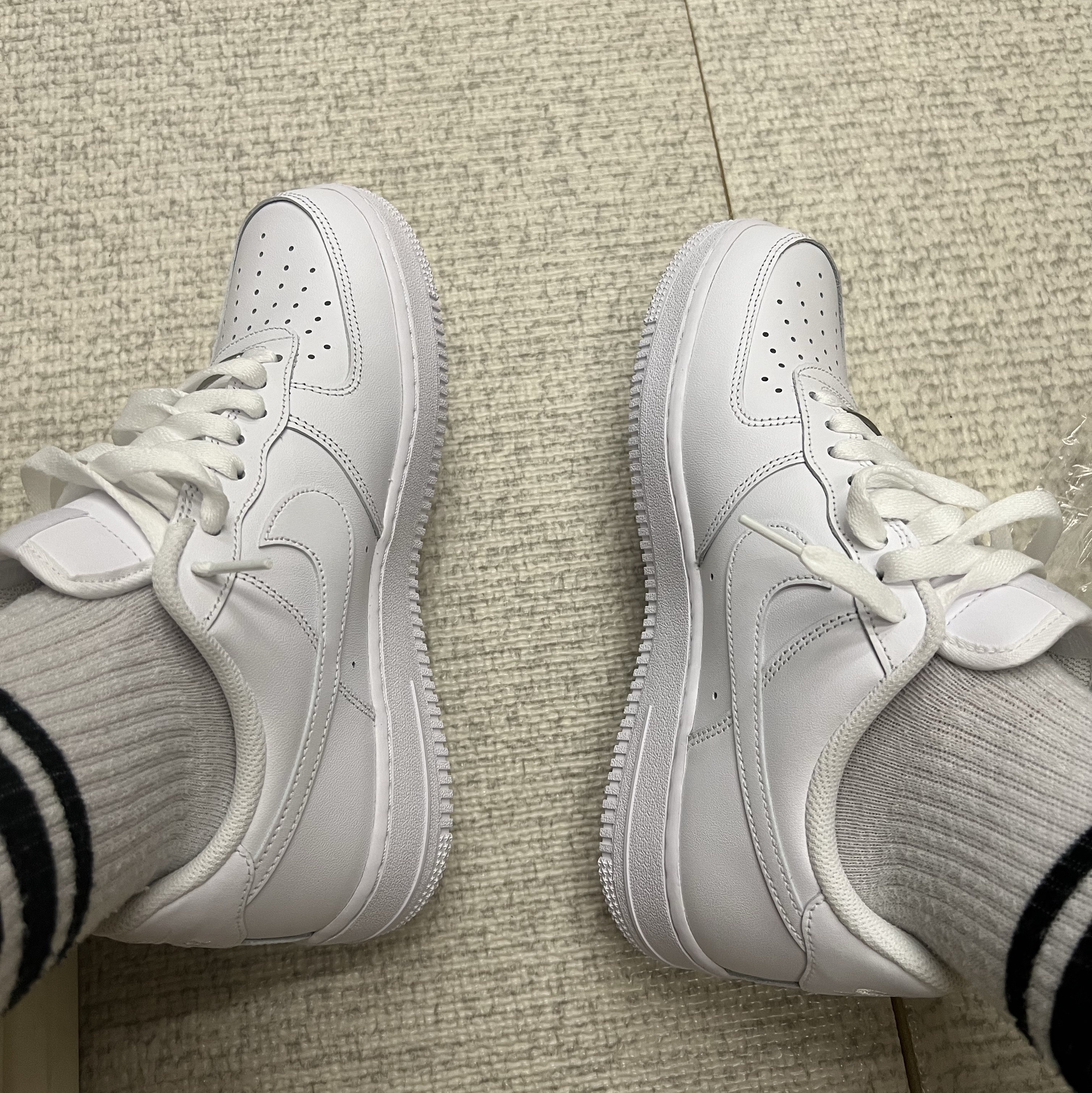 Nike Air Force 1 '07 Low White 착용 스타일 - 1