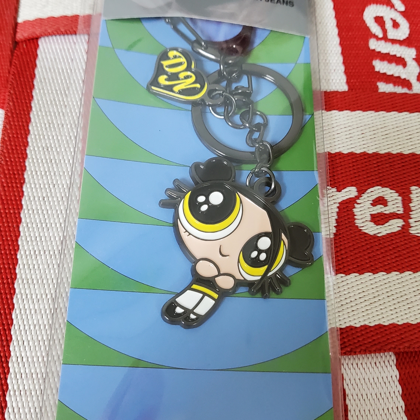 NewJeans x The Powerpuff Girls Metal Keyring Danielle 착용 스타일