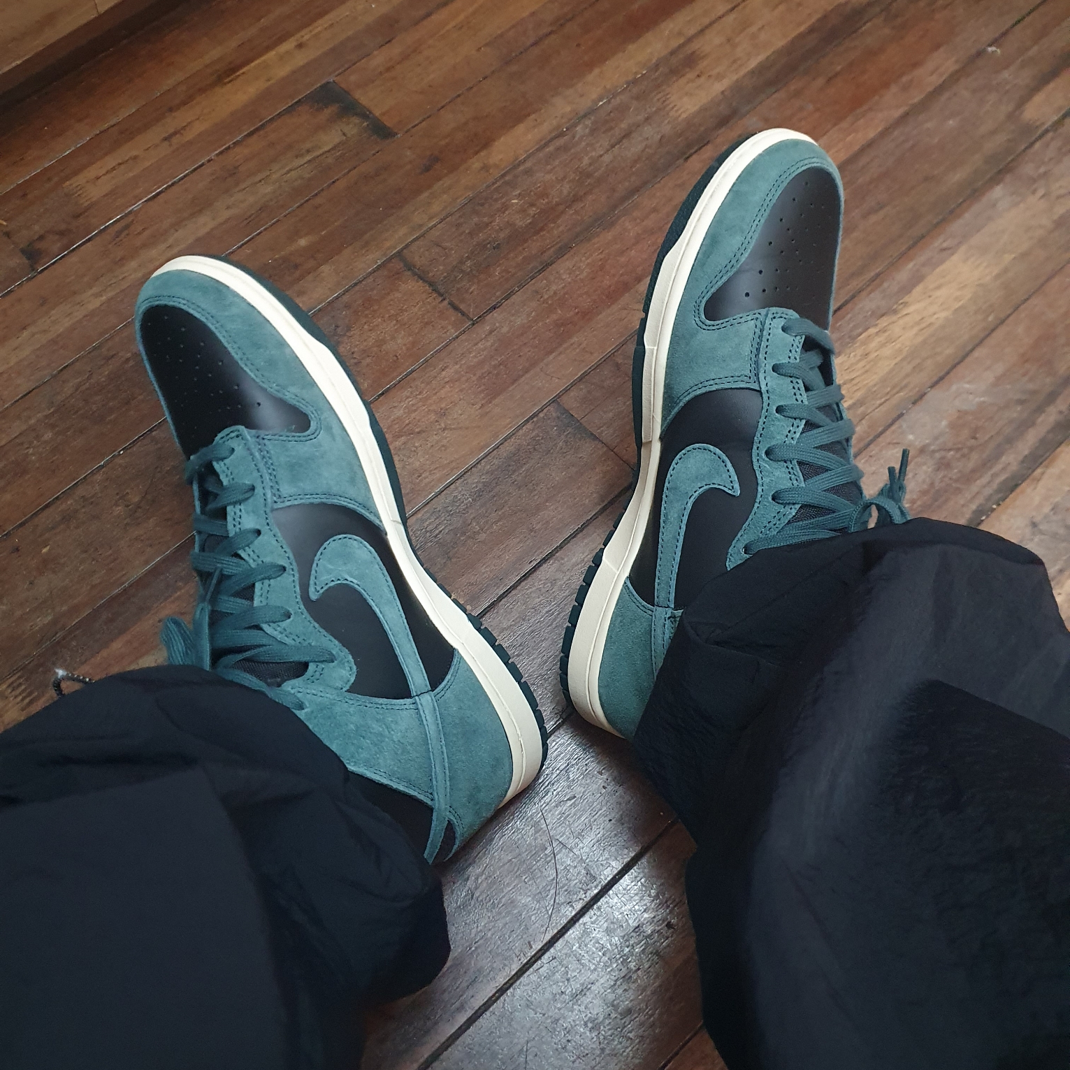 Nike Dunk High Retro PRM Faded Spruce 착용 스타일 - 2