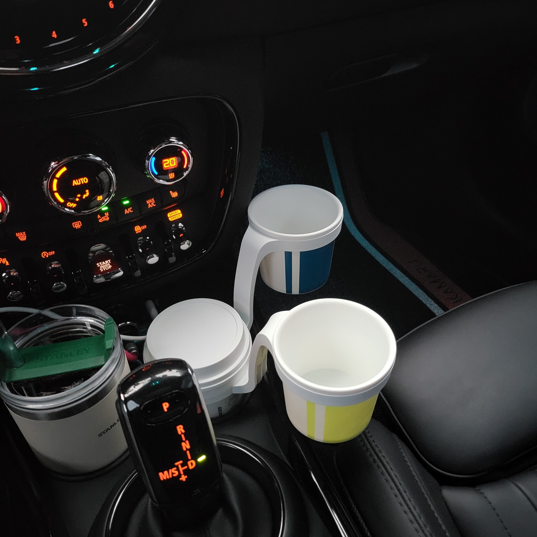 Starbucks x MINI SS Cup Holder 착용 스타일 - 2