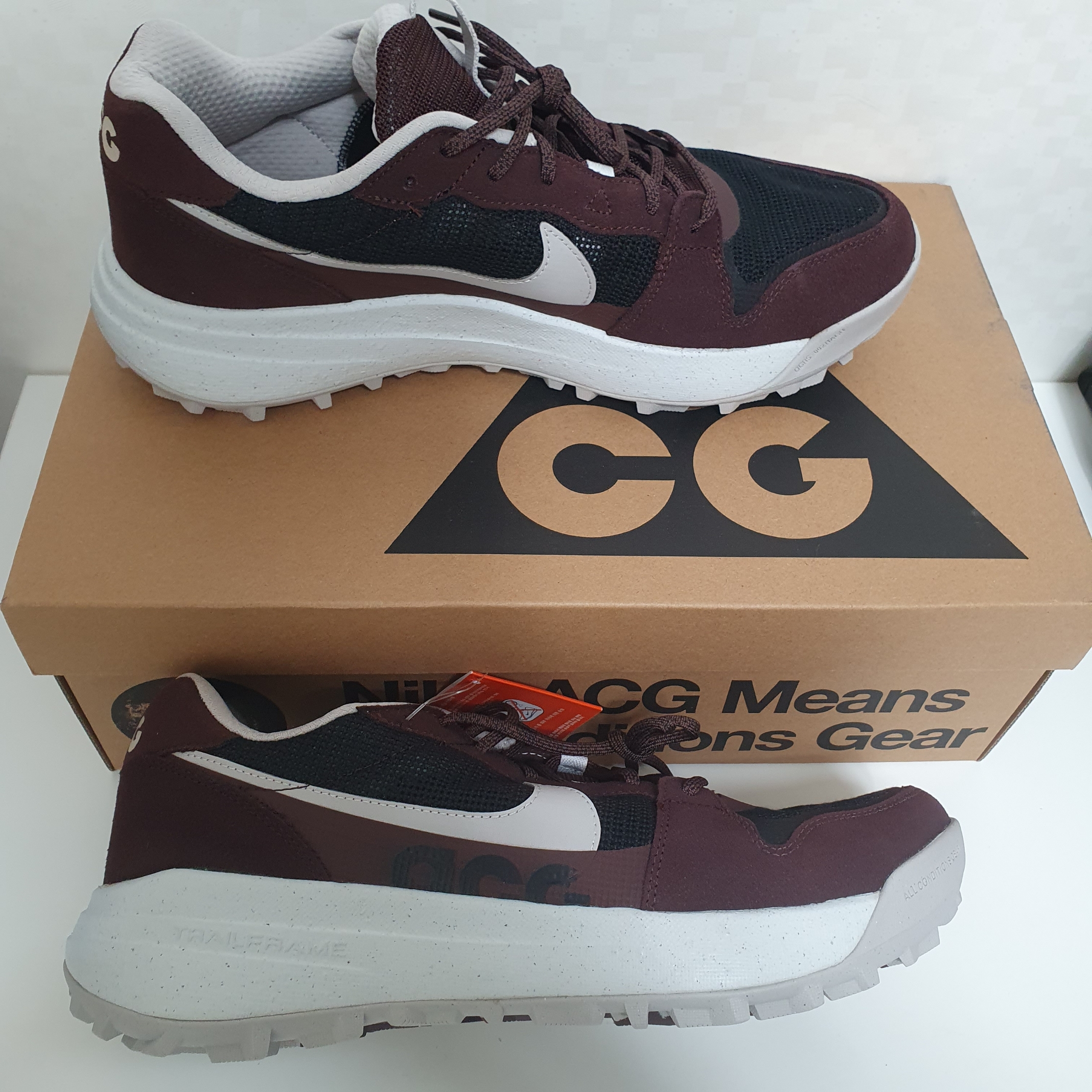 Nike ACG Lowcate Earth Black 착용 스타일 - 2