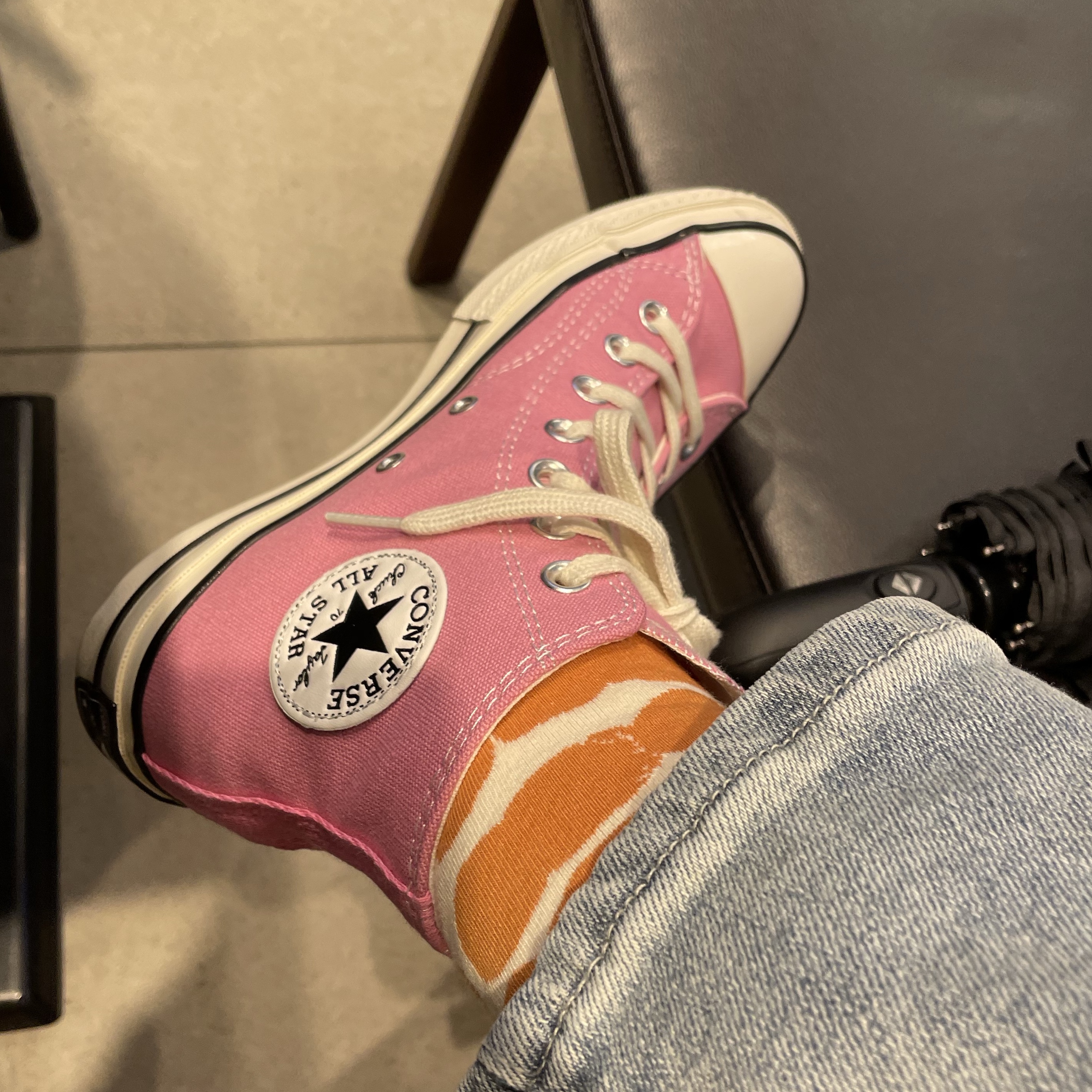 Converse Chuck 70 High Magic Flamingo 착용 스타일 - 2