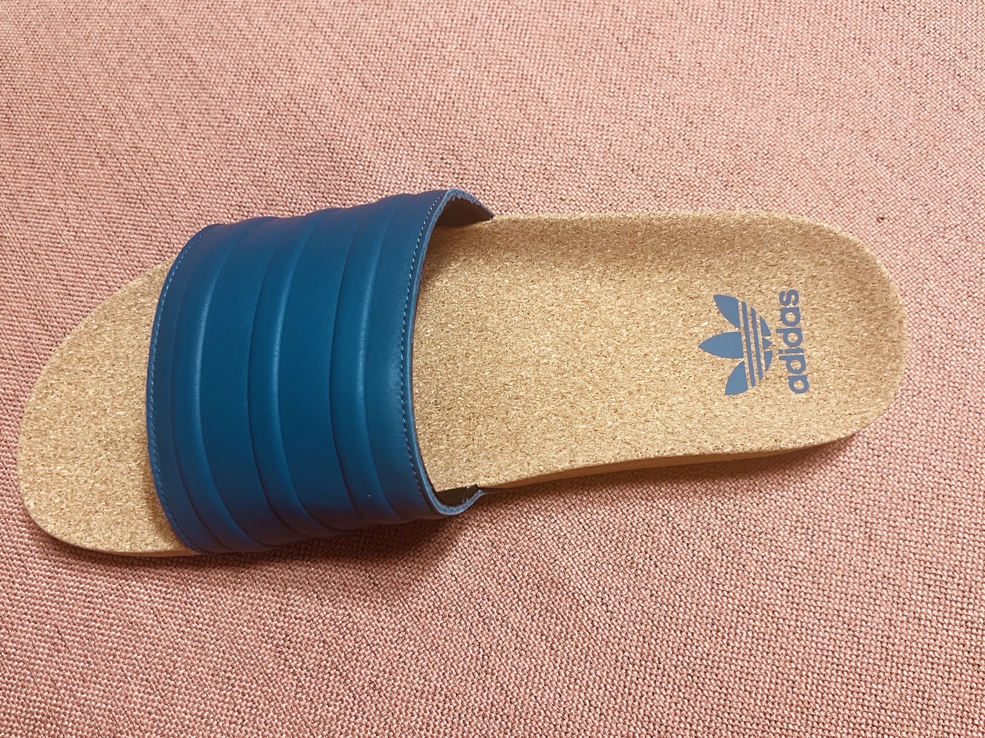 Adidas Adilette Premium Slide Night Indigo 착용 스타일