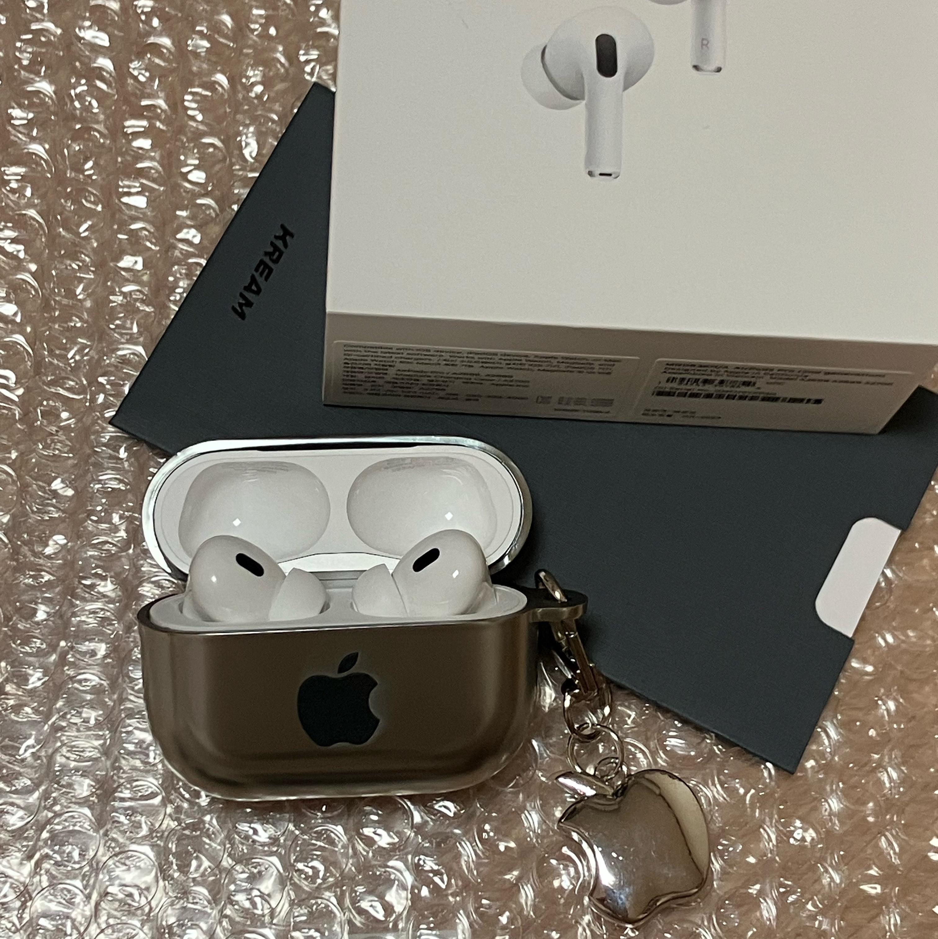 Apple AirPods Pro 2nd Gen (Korean Ver.) 착용 스타일
