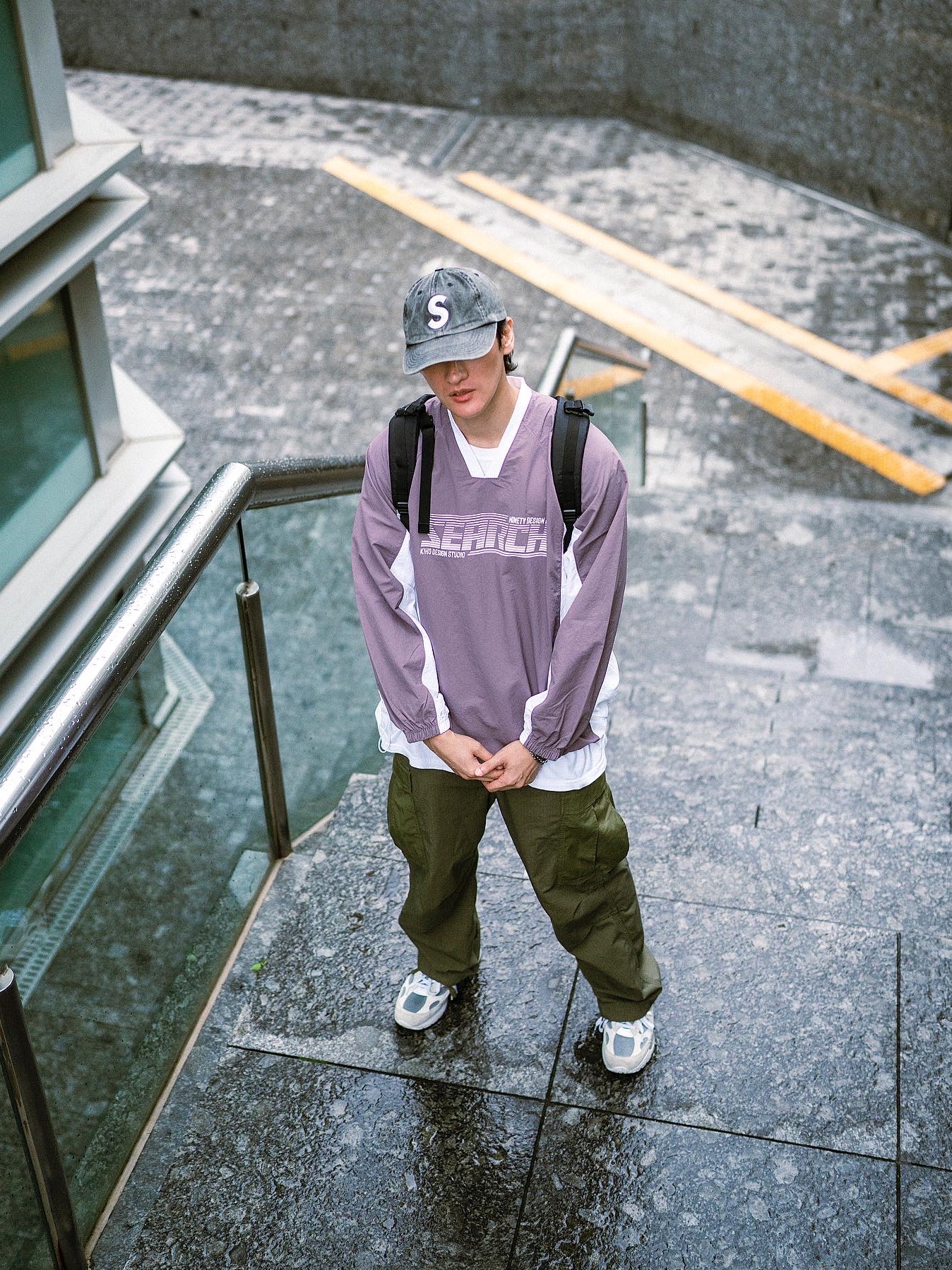 Supreme Pigment Print S Logo 6-Panel Black - 20SS, New Balance 992 Made in USA White Silver 착용 스타일 - 1