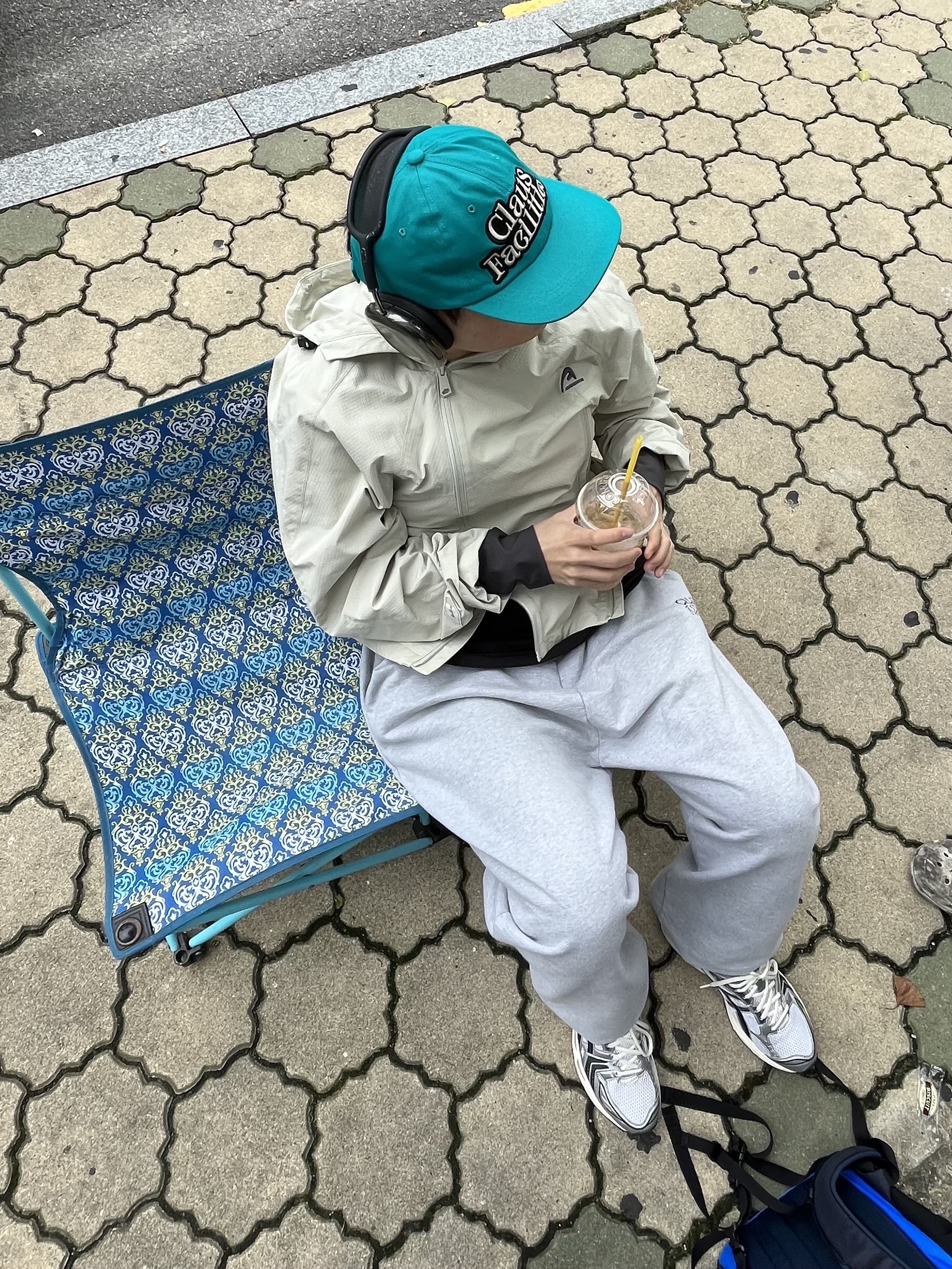 Ader Error Plue Windbreaker Beige, Asics x JJJJound Gel-Kayano 14 Silver Black 착용 스타일