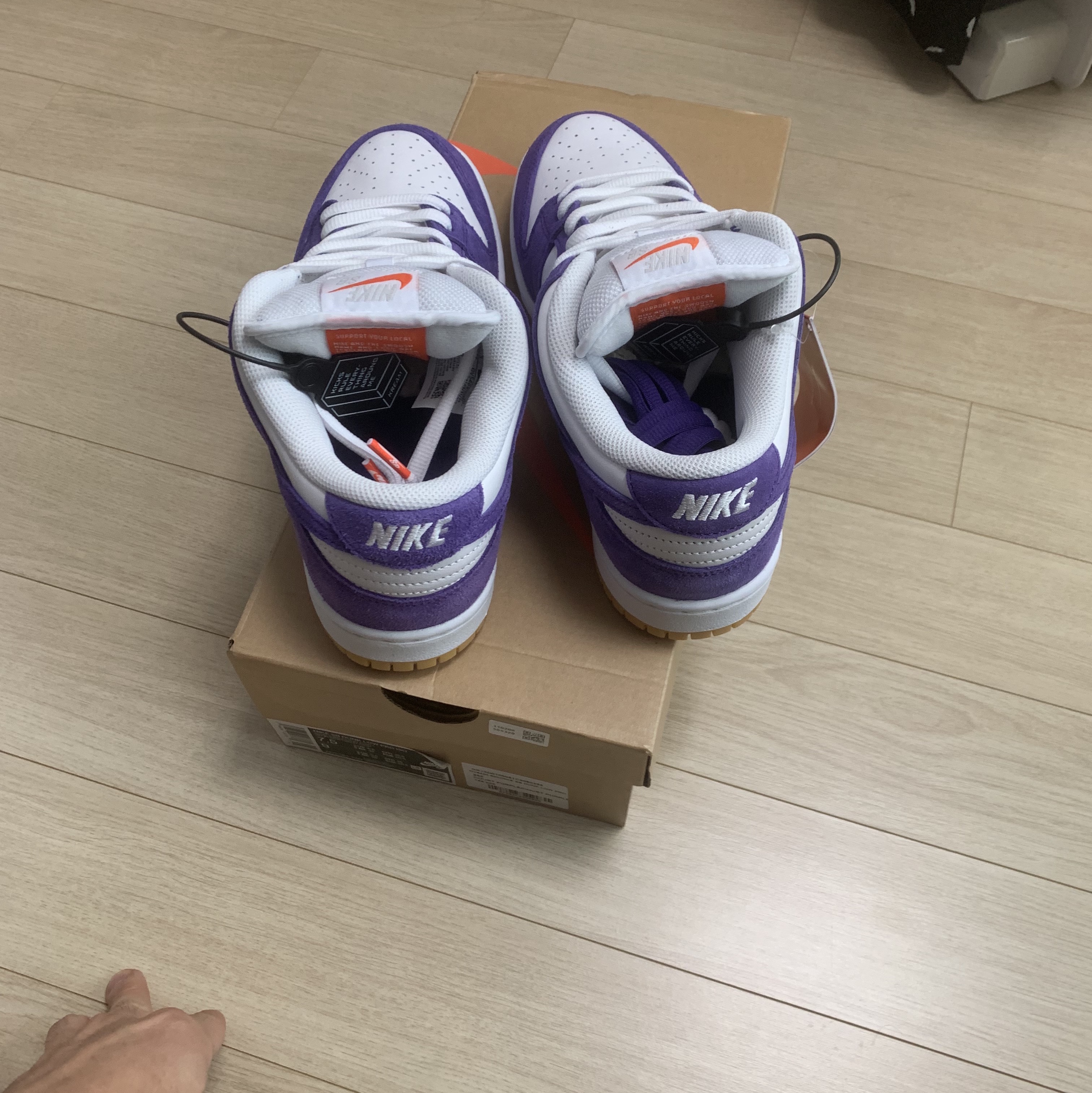 Nike Dunk Low Pro SB Court Purple 착용 스타일 - 4
