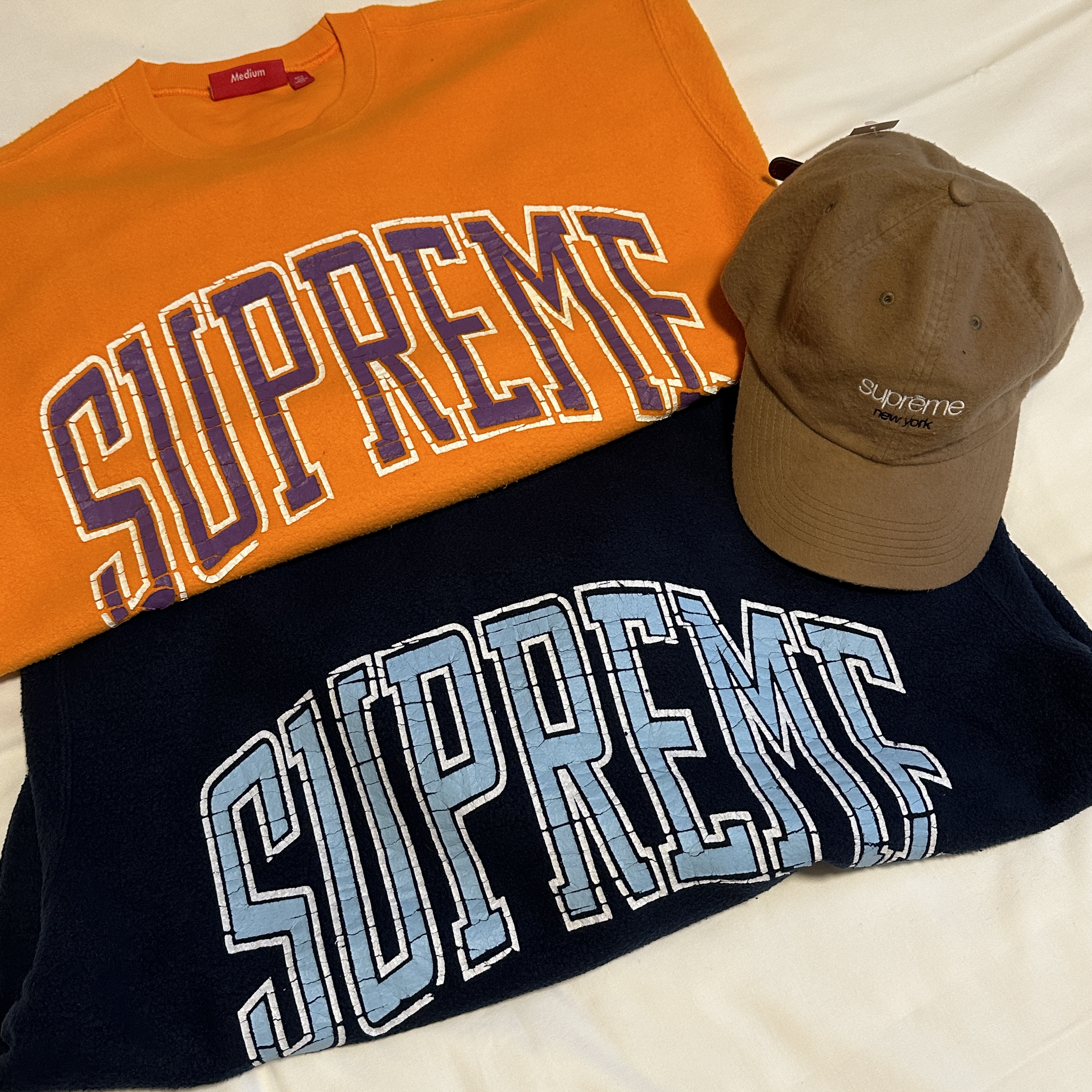 Supreme Inside Out Crewneck Navy - 23FW, Supreme Inside Out Crewneck Orange - 23FW 착용 스타일