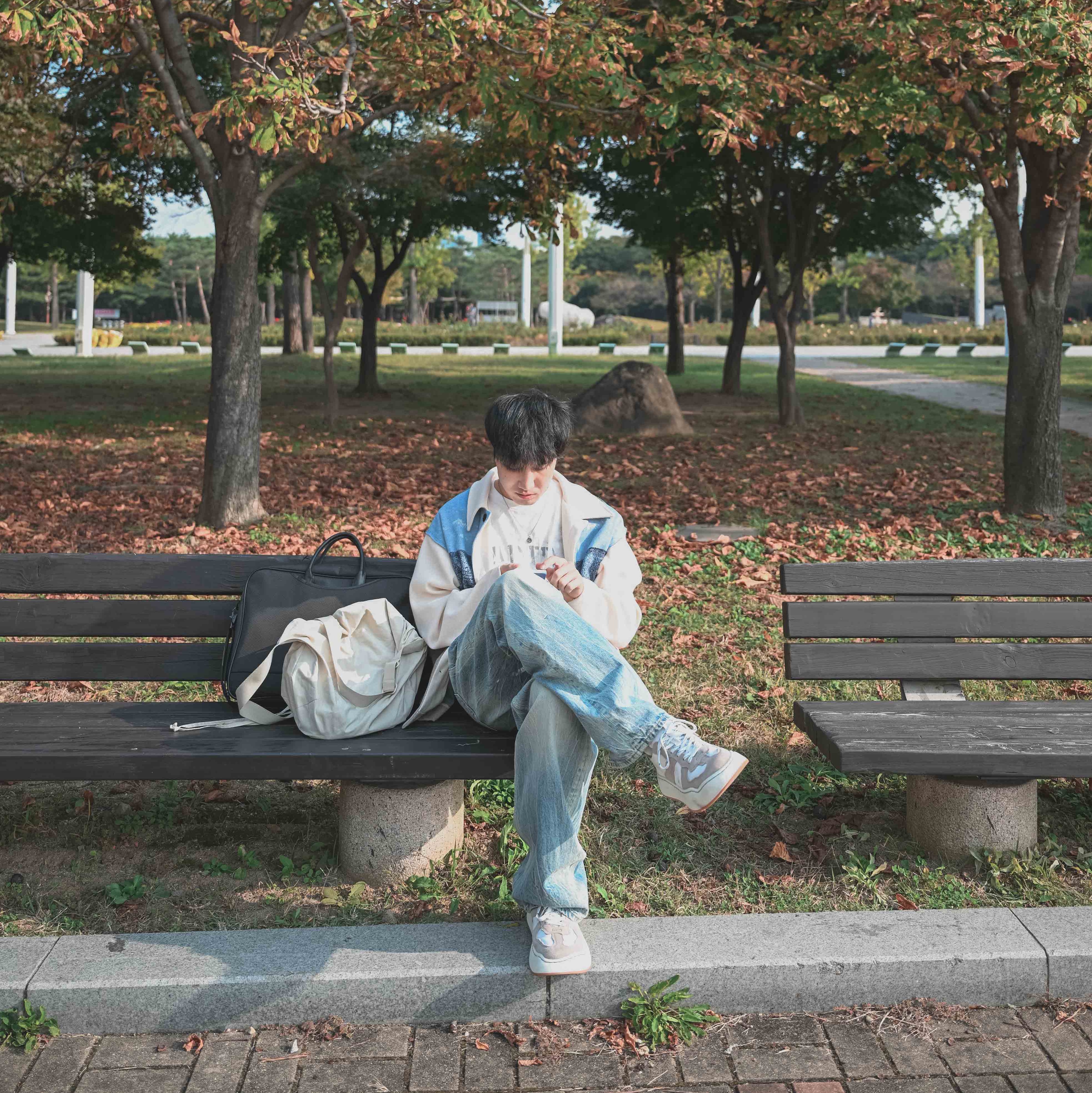 Ader Error Log; Baus Off White 착용 스타일