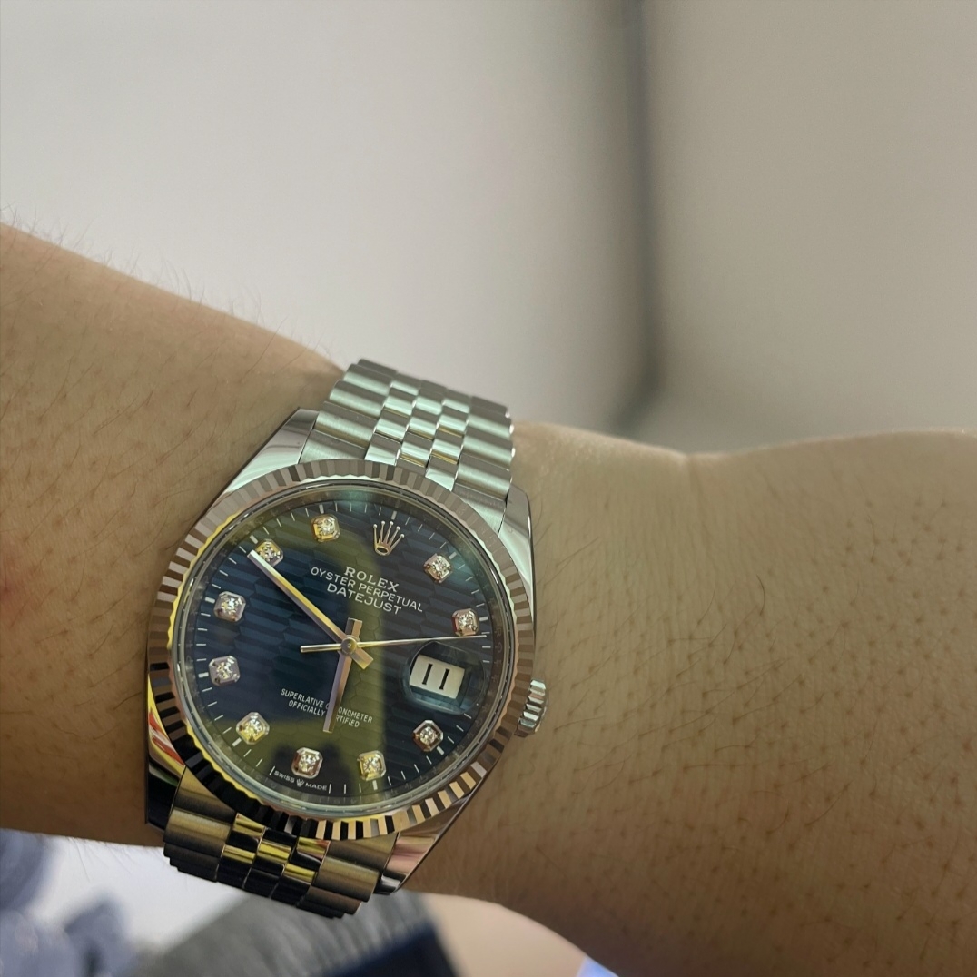 Rolex Datejust 36mm 126234 Fluted Motif Bright Blue Diamond-Set Jubilee 착용 스타일