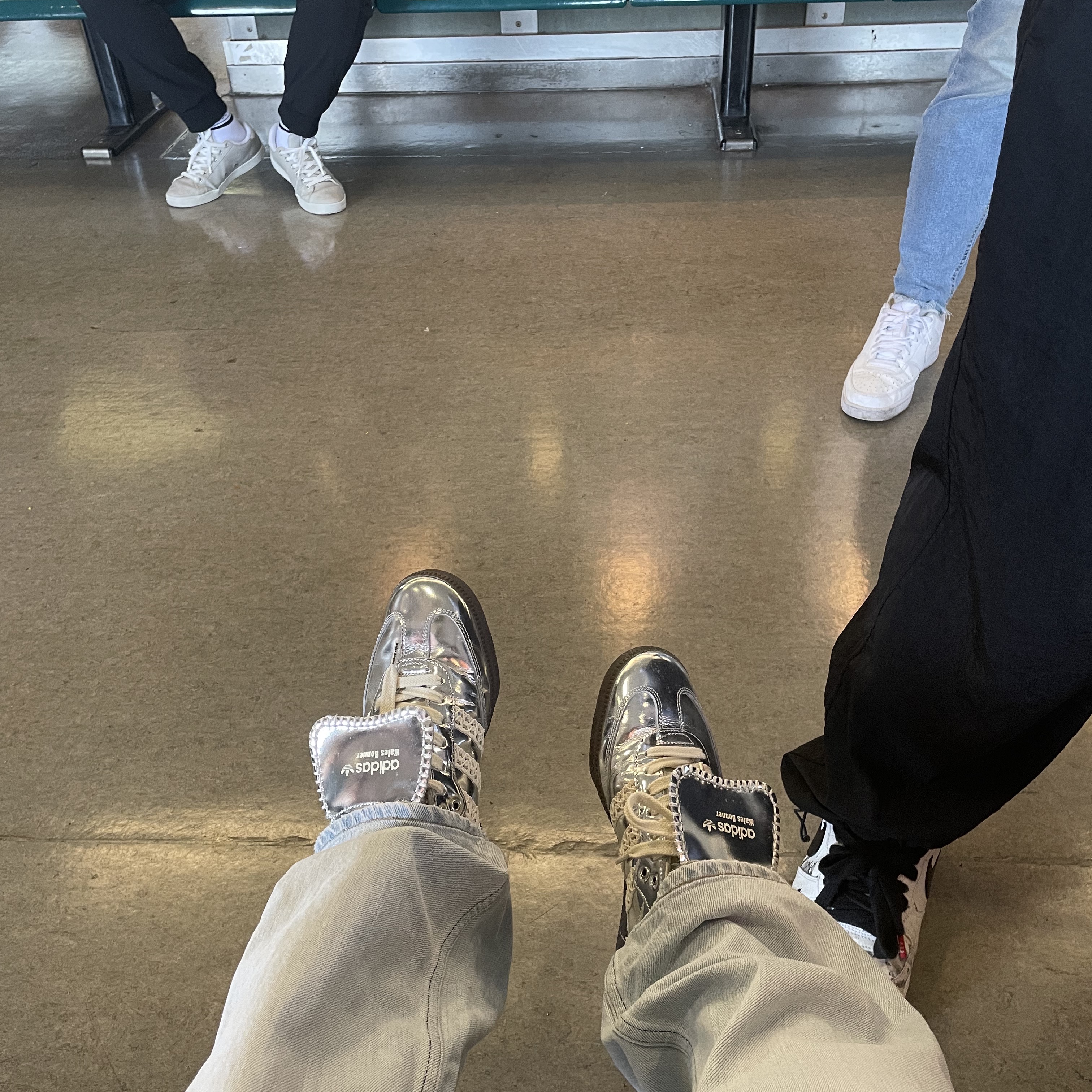 Adidas x Wales Bonner Samba Silver Metallic 착용 스타일 - 3