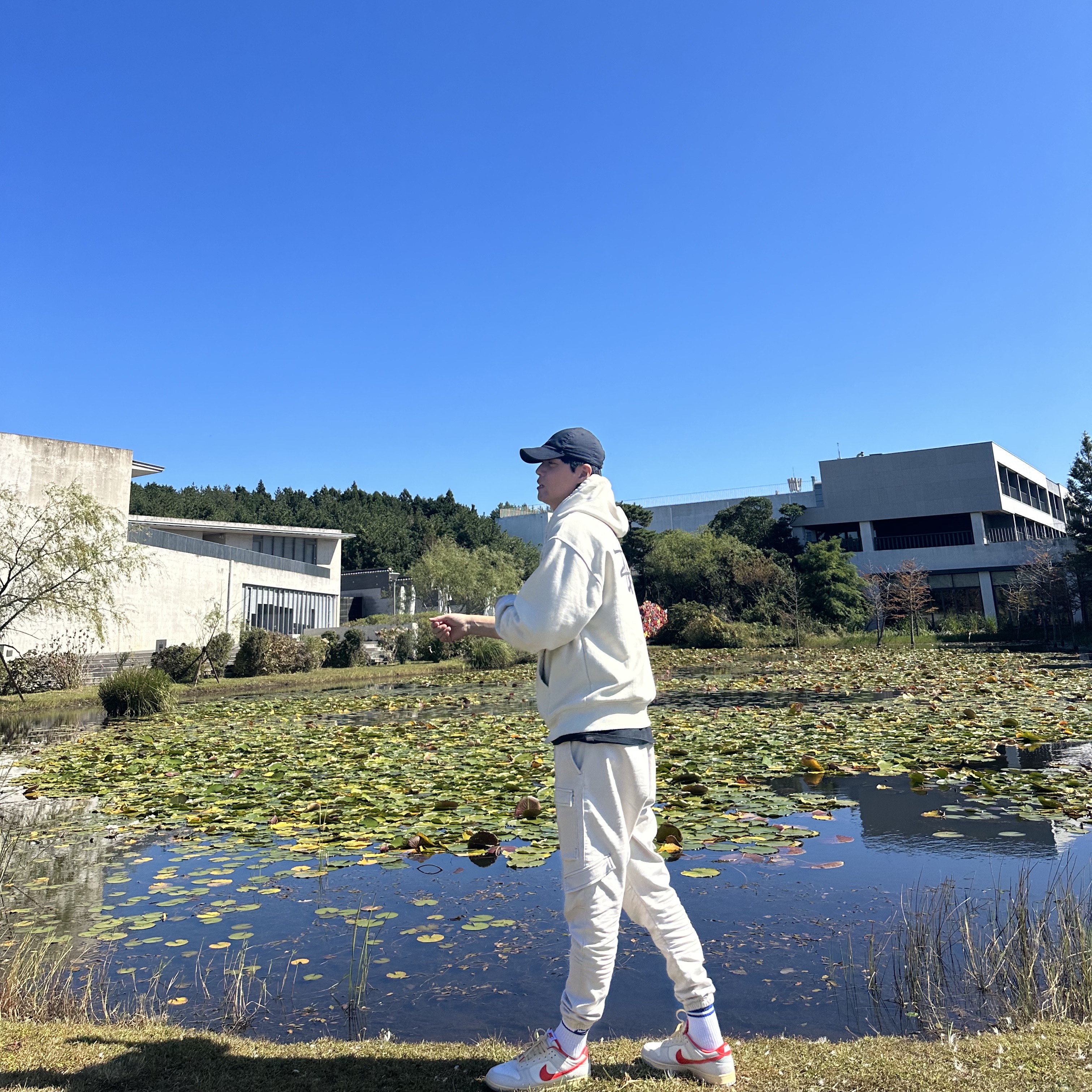 Stussy Basic Stussy Zip Hoodie Stone 2023, Nike Dunk Low Retro White Picante Red 착용 스타일