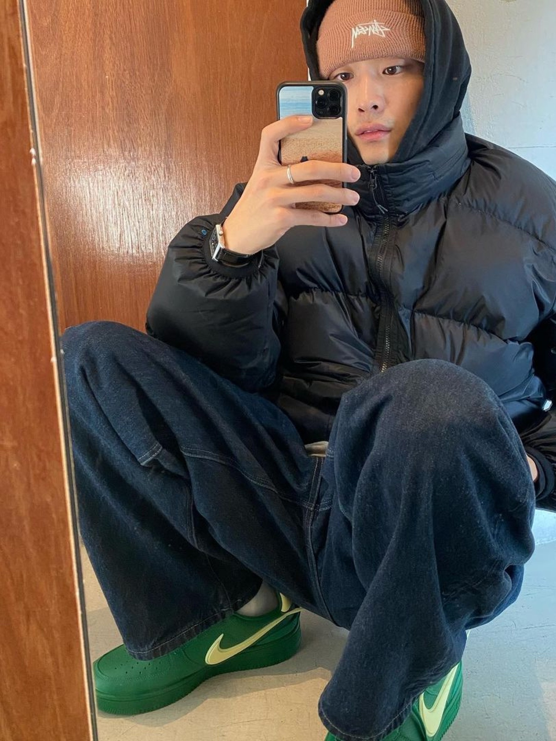 Saint Laurent Solferino Medium Satchel Bag in Smooth Leather Black, Nike x Ambush Air Force 1 Low SP Pine Green and Citron 착용 스타일 - 4