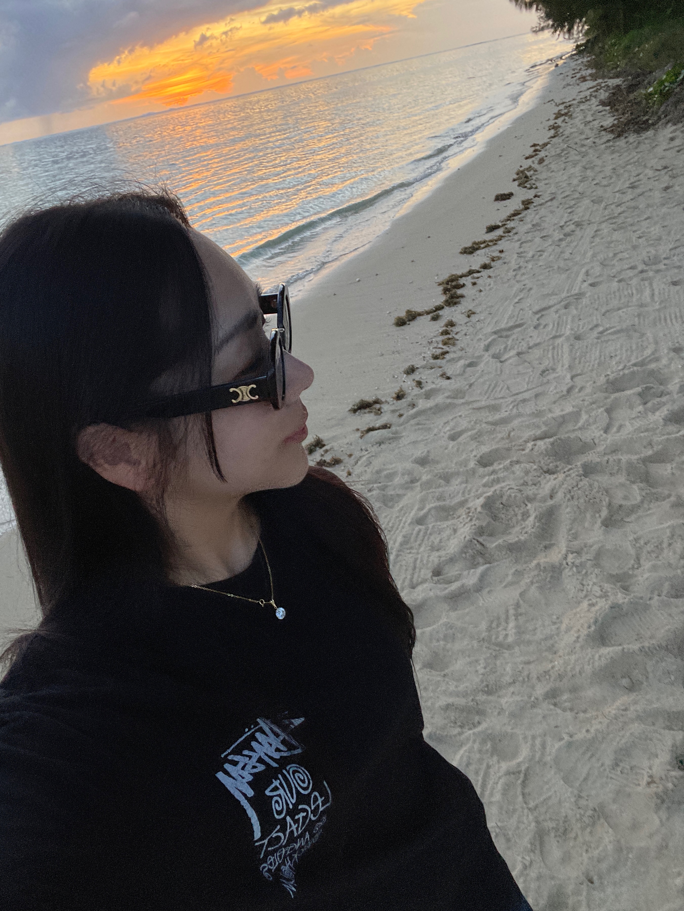 Stussy x Our Legacy Surfman 2 Pigment Dyed T-Shirt Black, (W) Celine Triomphe 01 Sunglasses in Acetate Black 착용 스타일 - 1