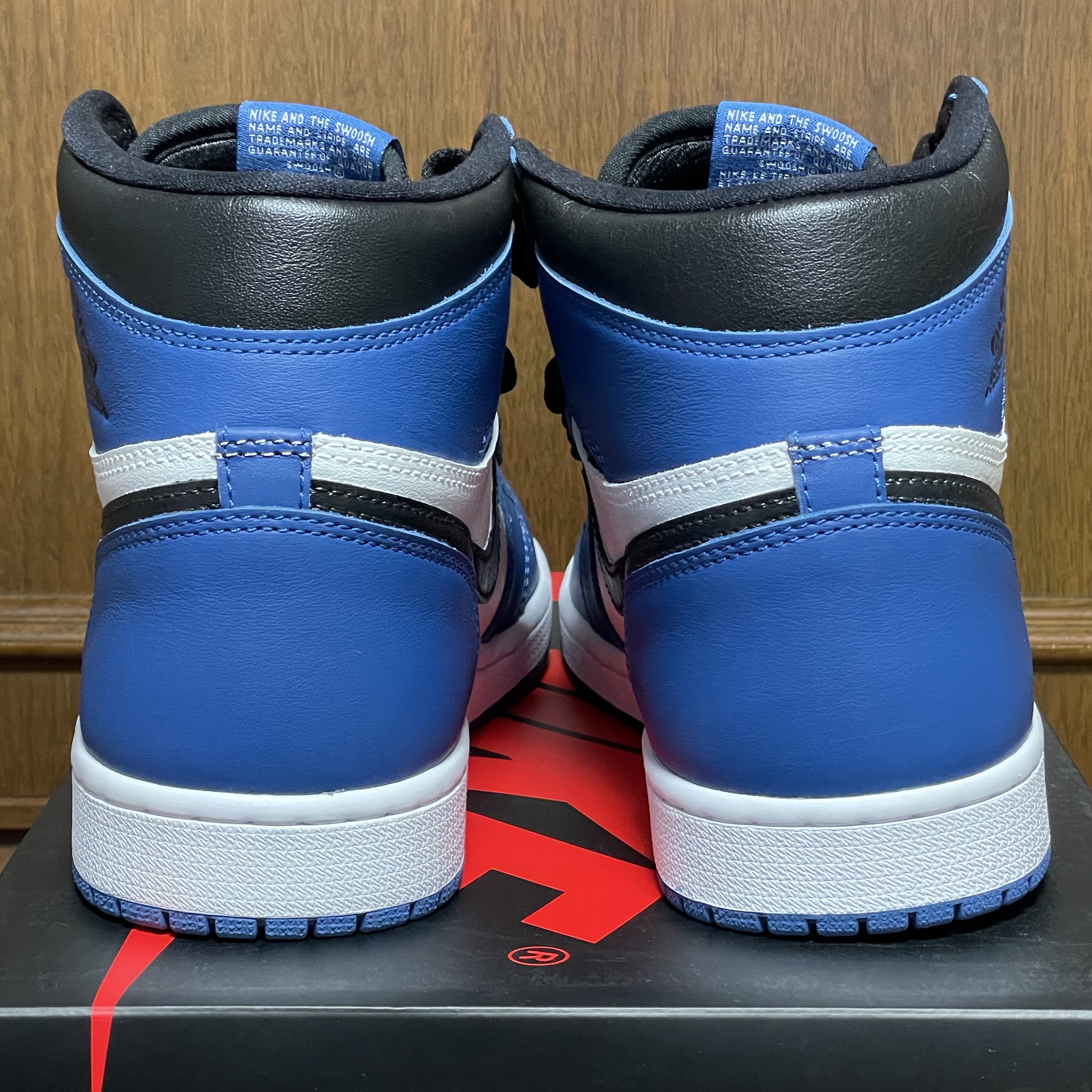 Jordan 1 Retro High OG Dark Marina Blue 착용 스타일 - 4