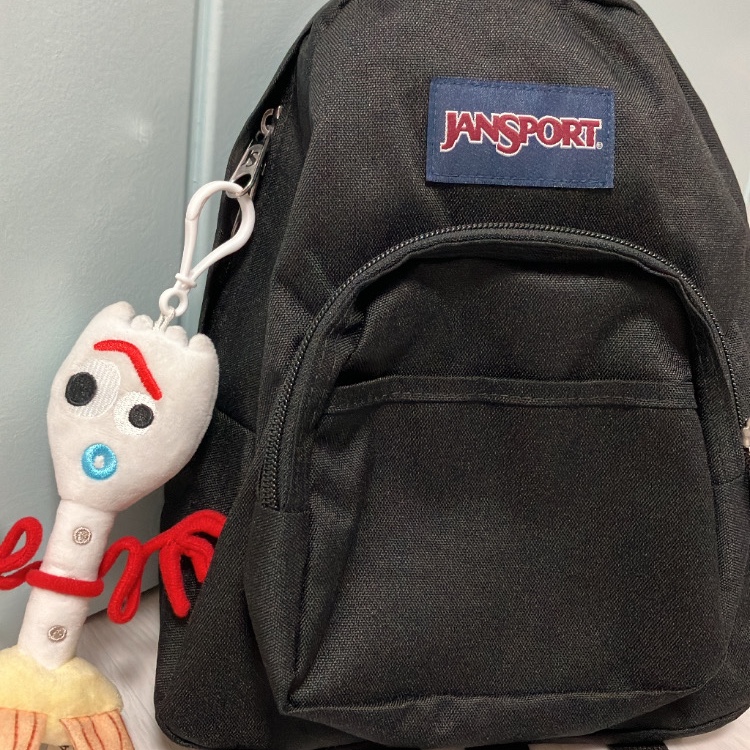 Jansport Half Pint Mini Backpack Black 착용 스타일