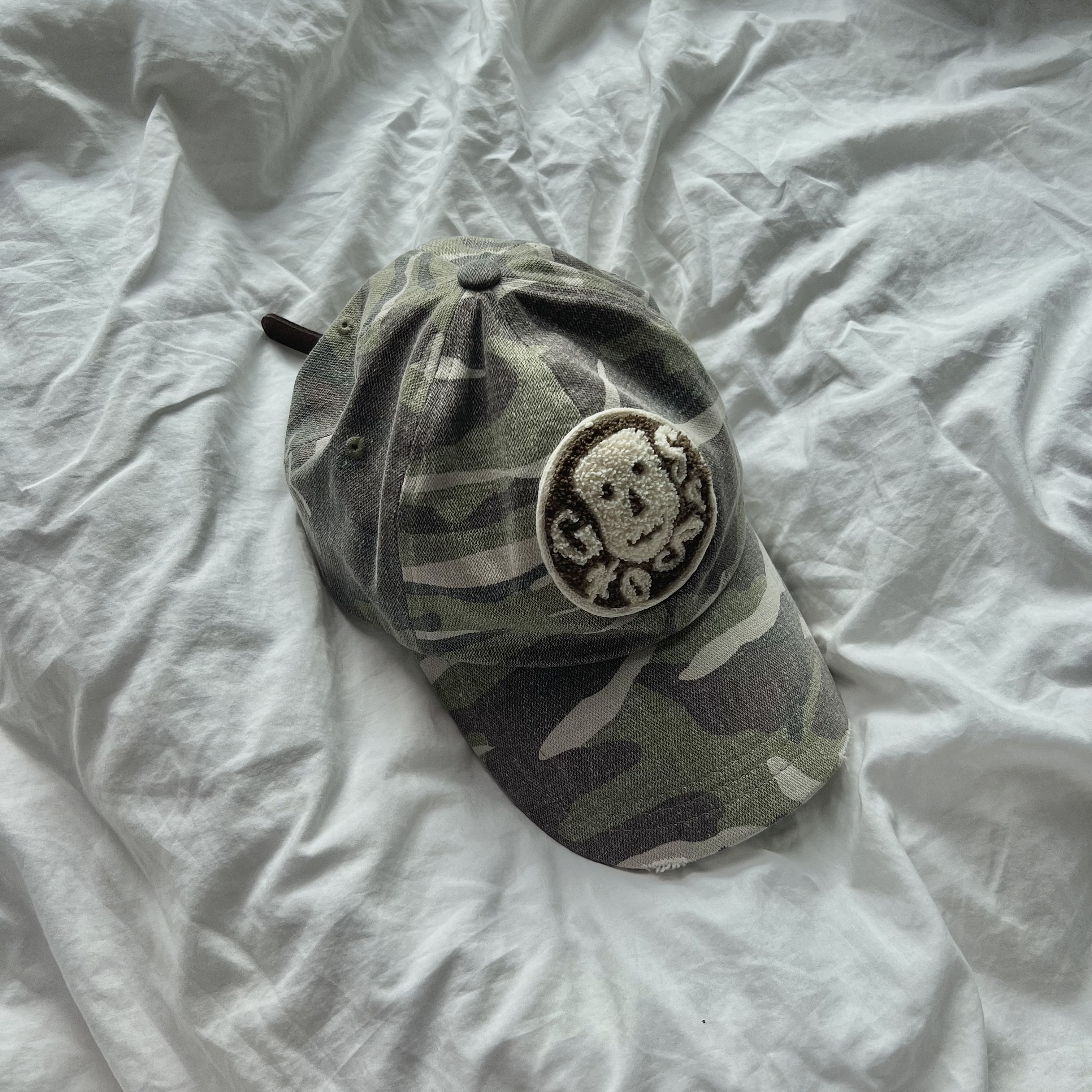 ETCE Ghost Cap Washed Camo, Supreme Fat Tip Jacquard Denim Camp Cap Black - 22SS 착용 스타일 - 1