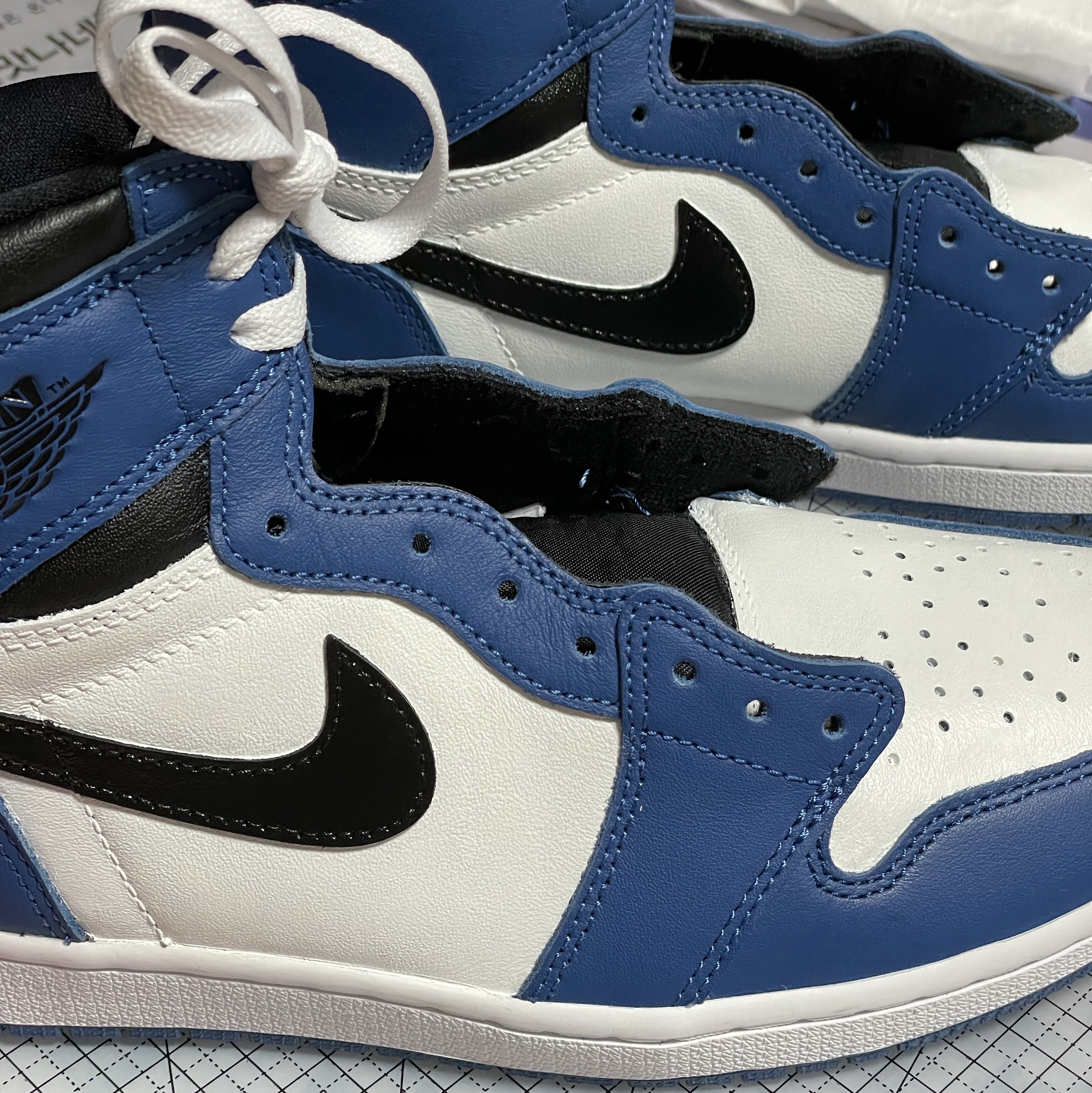 Jordan 1 Retro High OG Dark Marina Blue, Jordan 1 Retro High Game Royal 착용 스타일 - 4