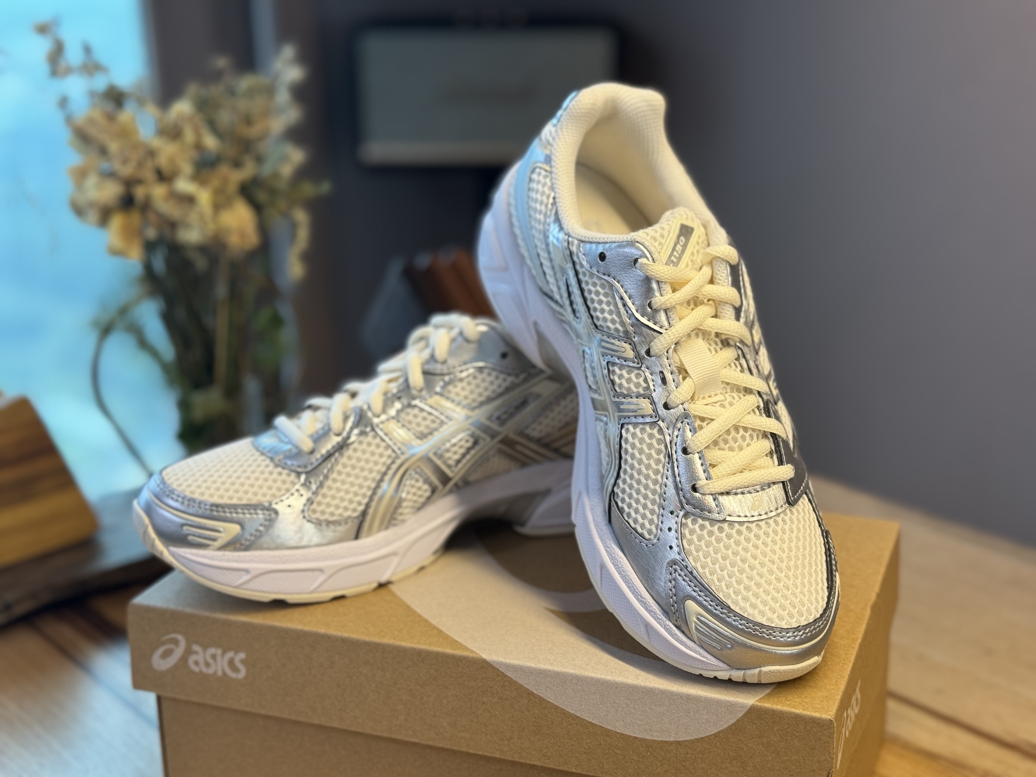 (W) Asics Gel-1130 Cream Pure Silver 착용 스타일 - 1