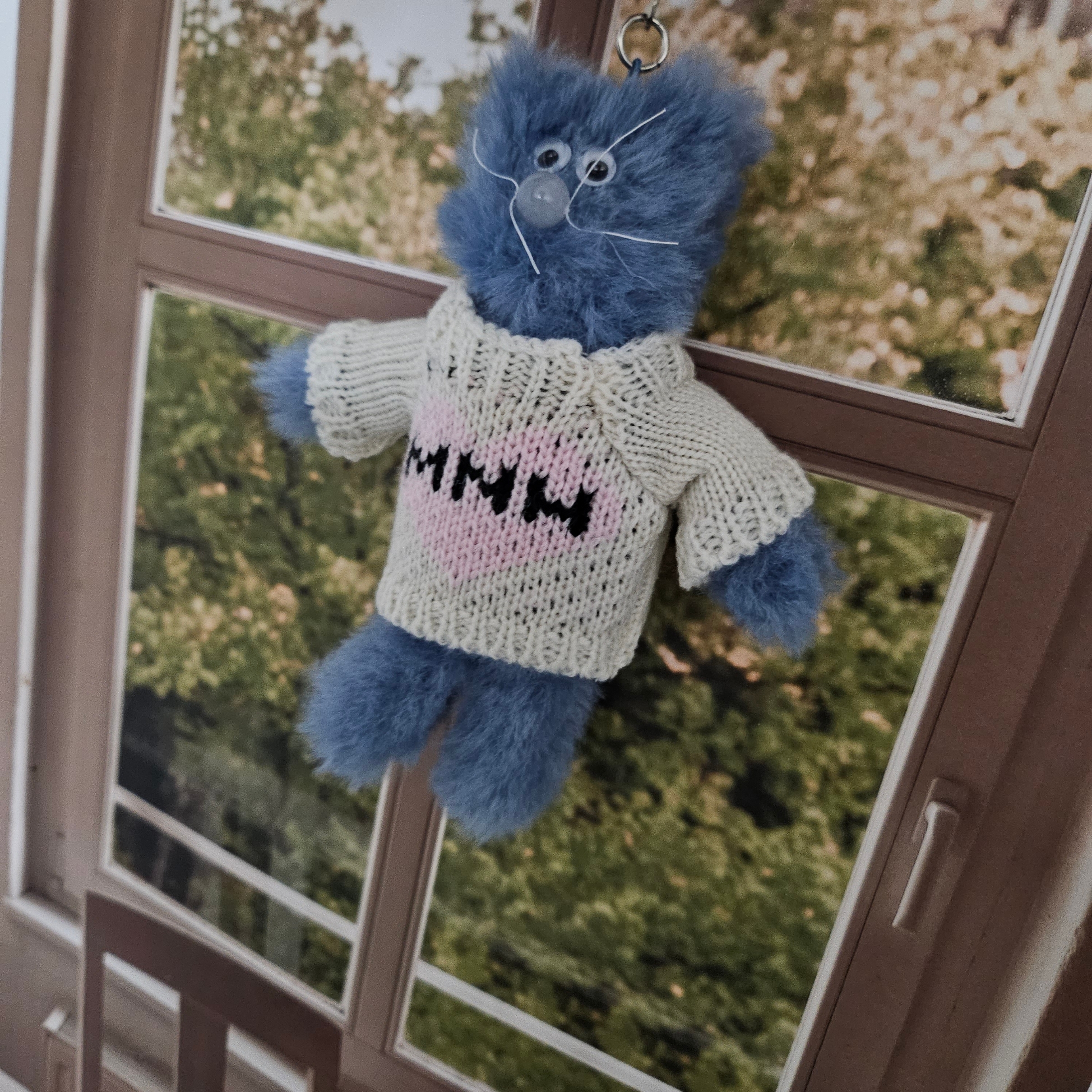Monamhee Love Flexy Keyring Blue 착용 스타일
