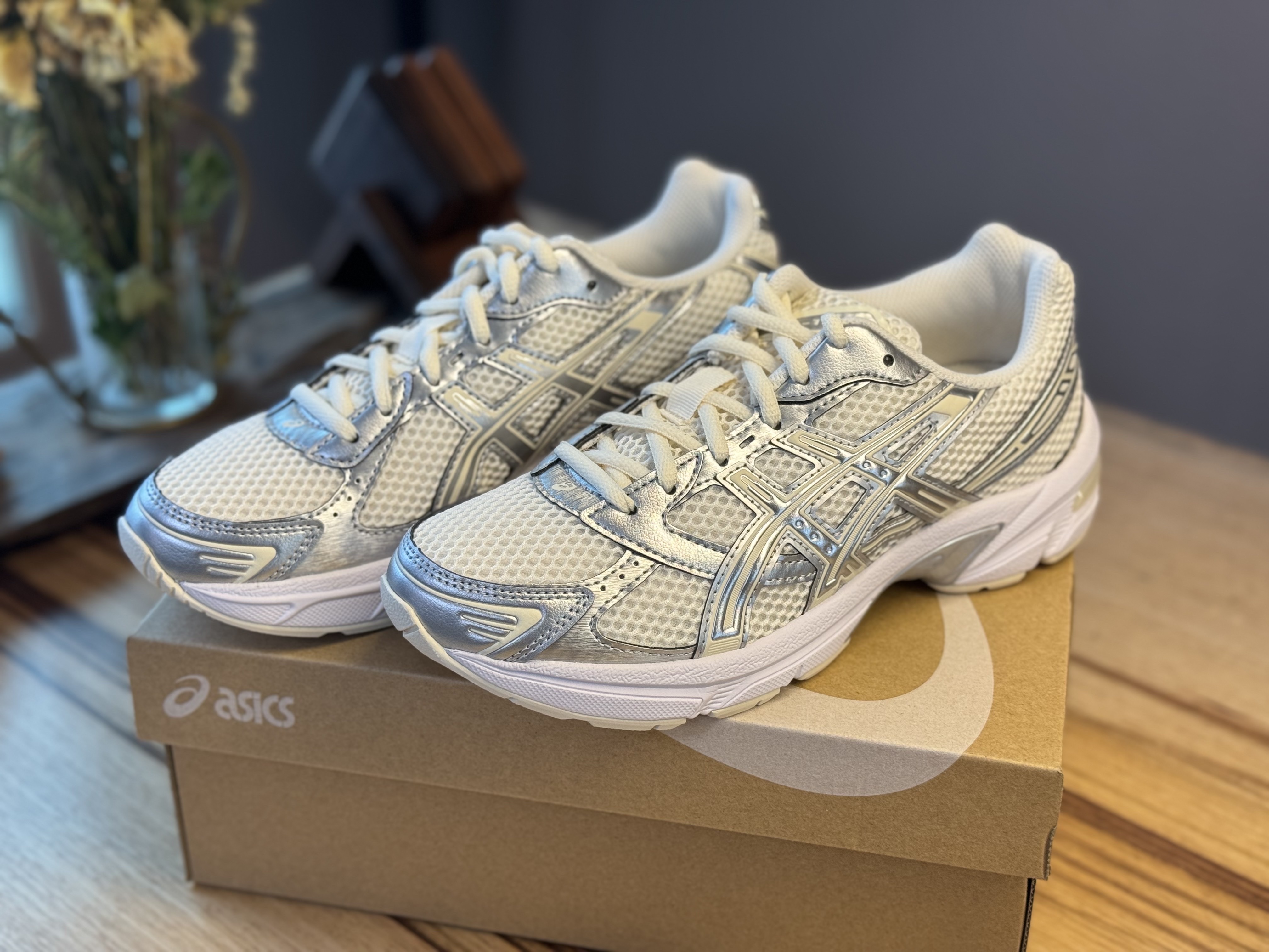 (W) Asics Gel-1130 Cream Pure Silver 착용 스타일 - 2
