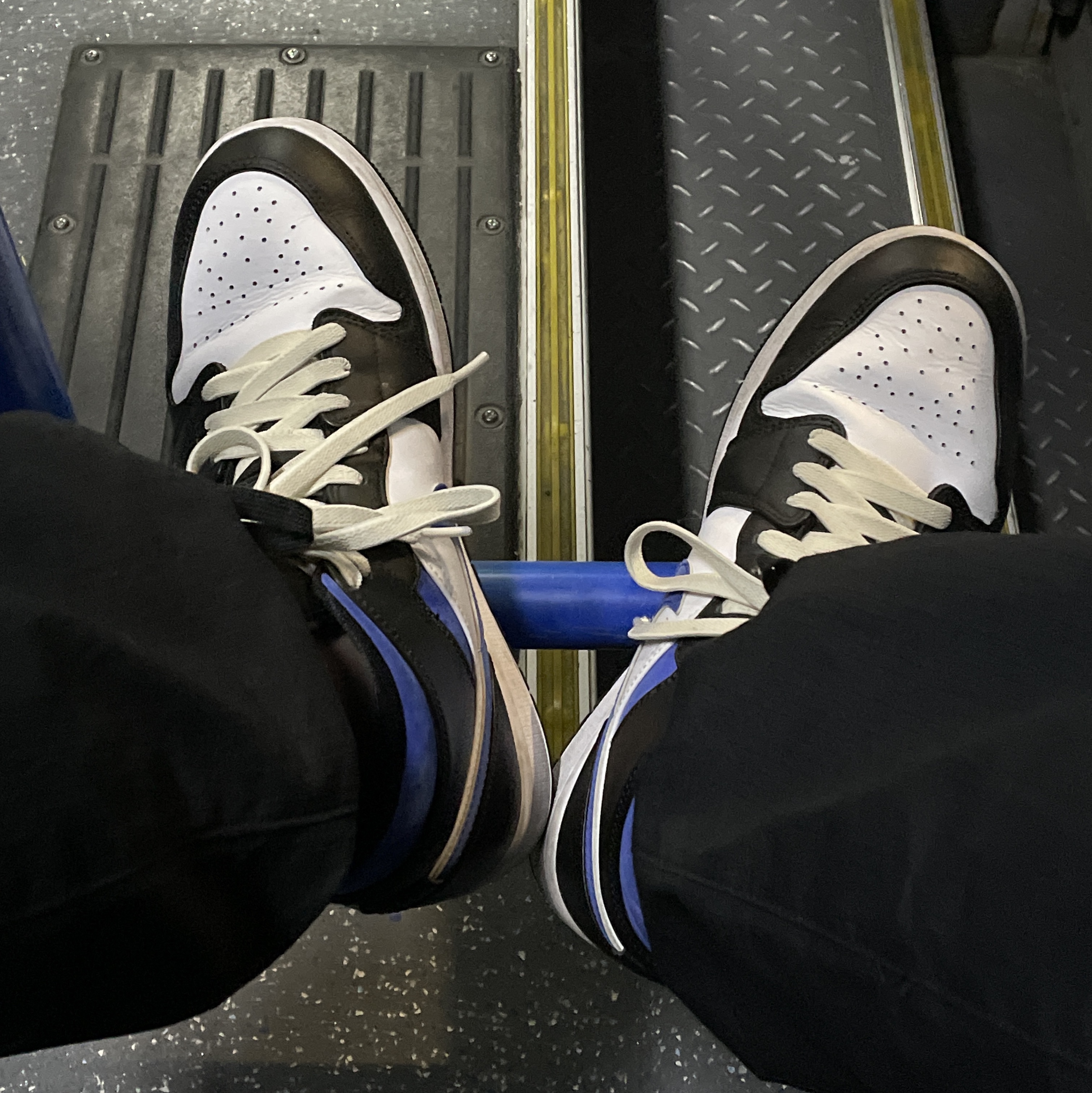 Jordan 1 Mid Racer Blue 착용 스타일