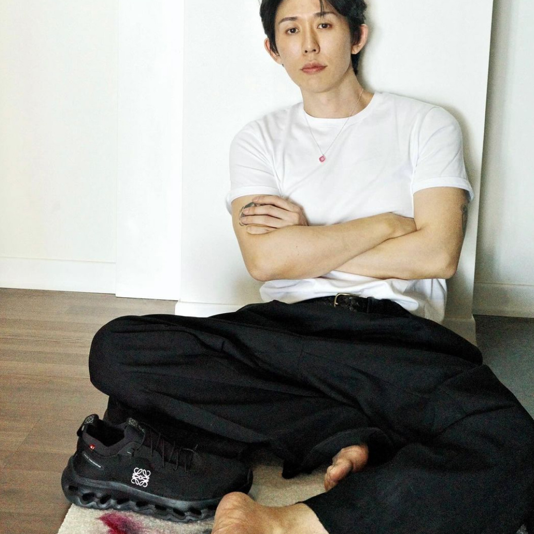 (W) Loewe x On Running Cloudtilt All Black 착용 스타일 - 2