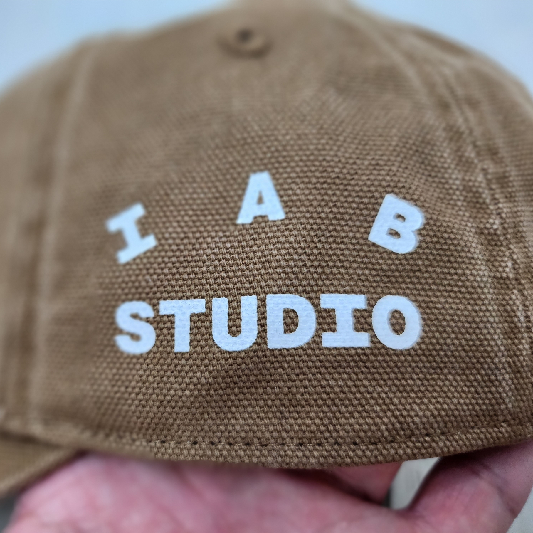 Carhartt WIP x IAB Studio Canvas 6-Panel Cap Hamilton Brown 착용 스타일 - 2