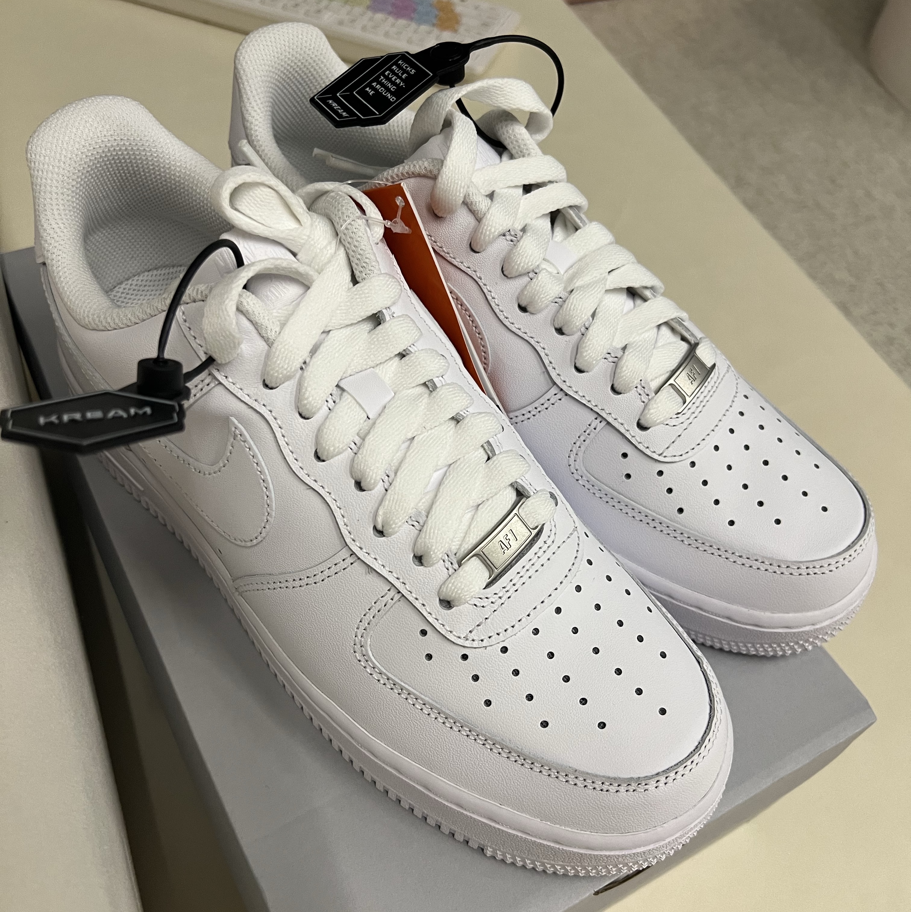 Nike Air Force 1 '07 Low White 착용 스타일 - 2
