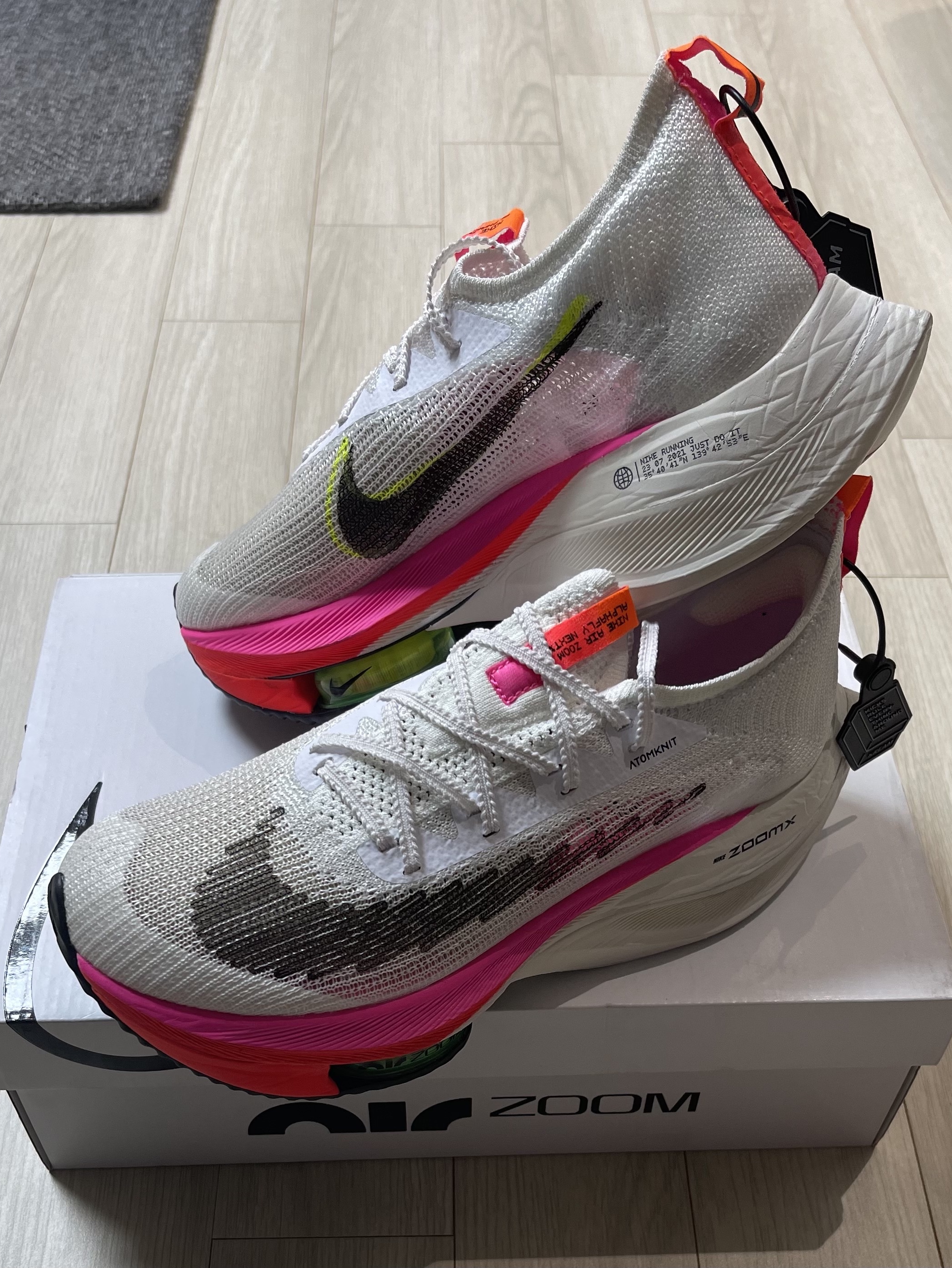 Nike Air Zoom Alphafly Next% Flyknit Rawdacious, Nike Zoom Mercurial Vapor 15 Pro TF Pink Blast Volt 착용 스타일 - 1