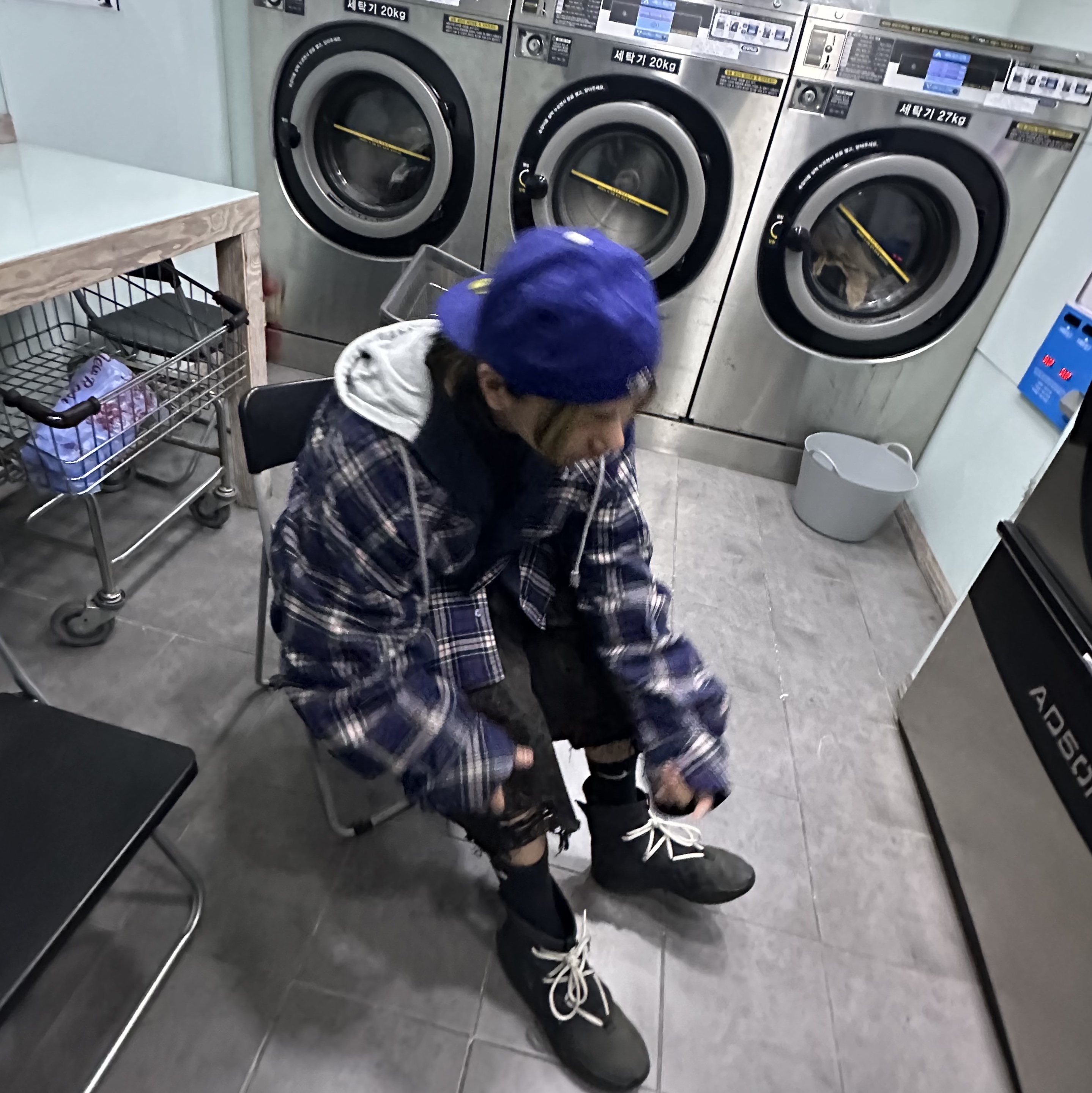 Project G/R Reversible Hoodie Check Shirts Navy, Project G/R Reworked Bermuda Shorts Black 착용 스타일 - 2