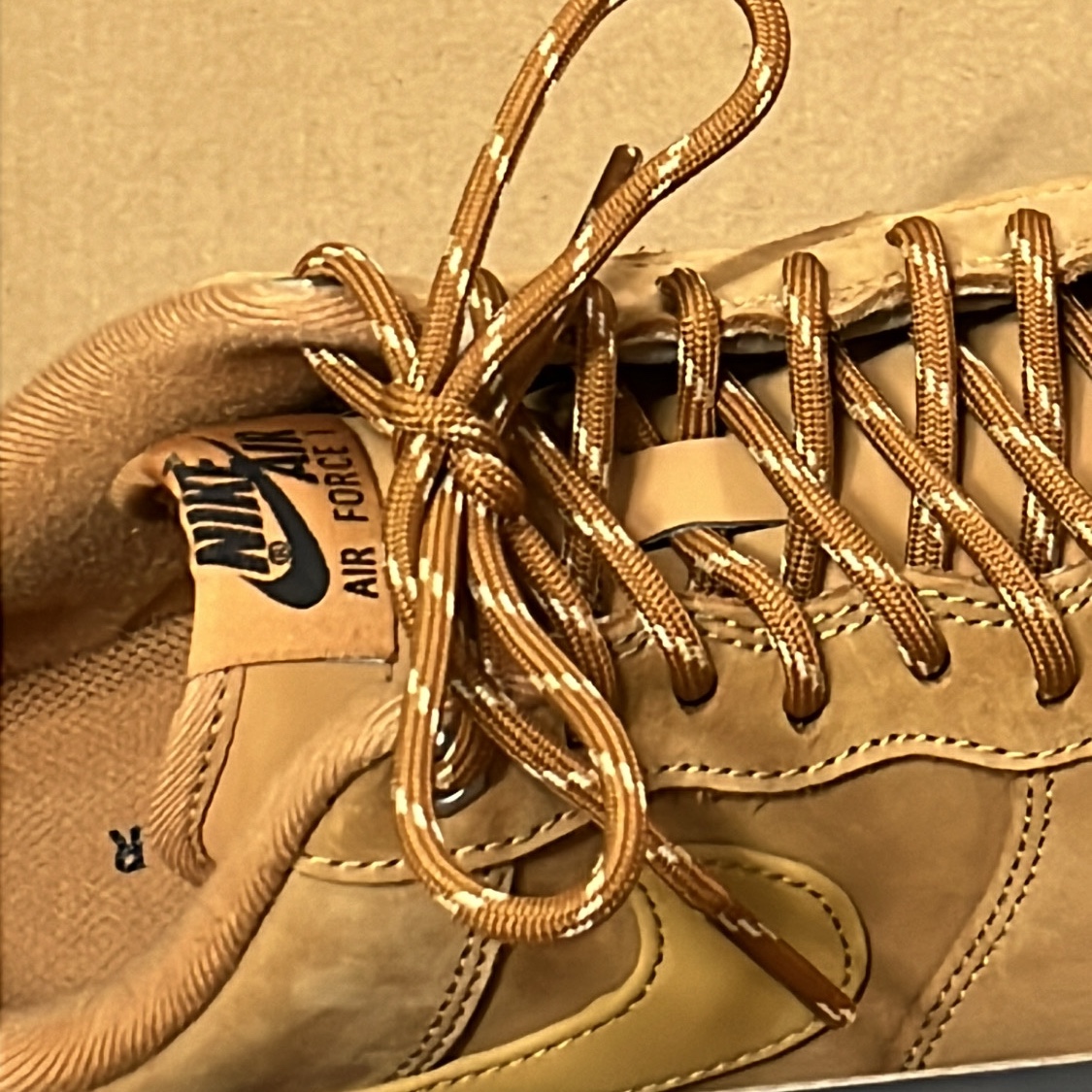 Nike Air Force 1 '07 WB Flax 착용 스타일