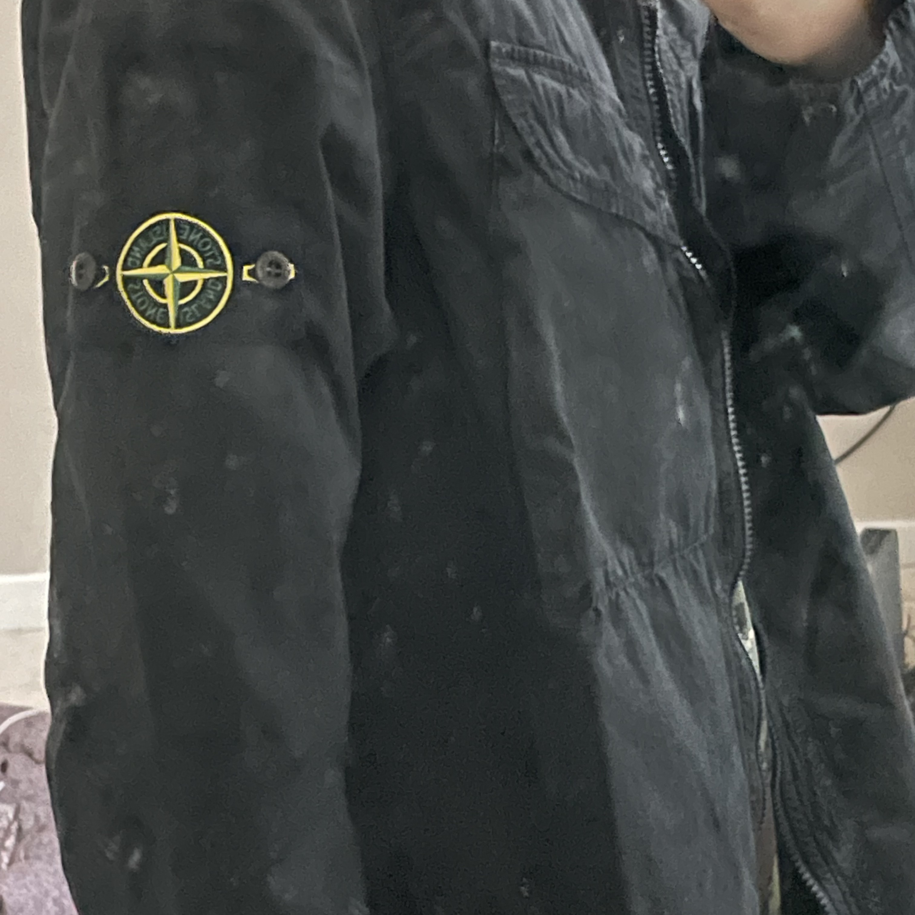 Stone Island 101WN Brushed Cotton Canvas T.CO+OLD Overshirt Black - 22FW 착용 스타일 - 3