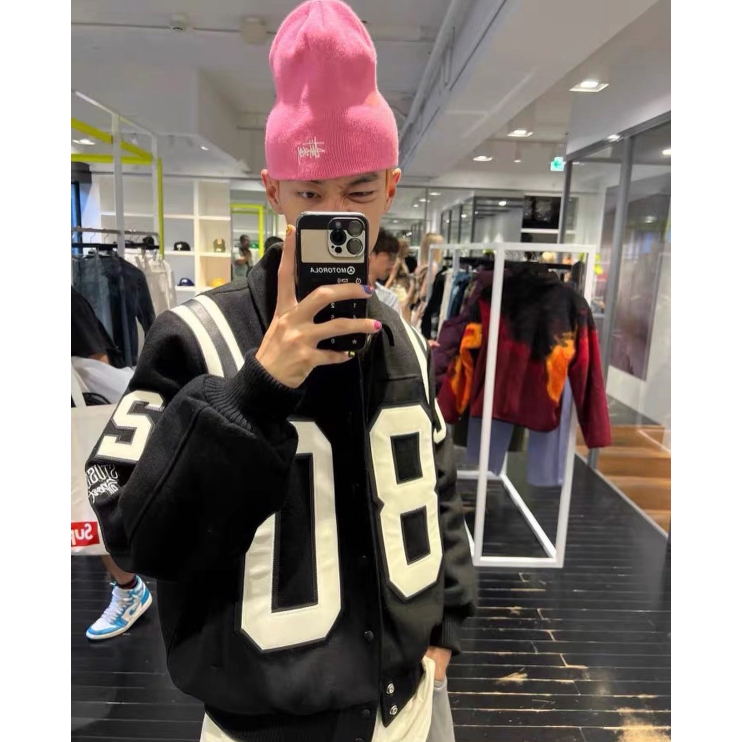 Stussy 80 Wool Varsity Jacket Black 착용 스타일 - 1