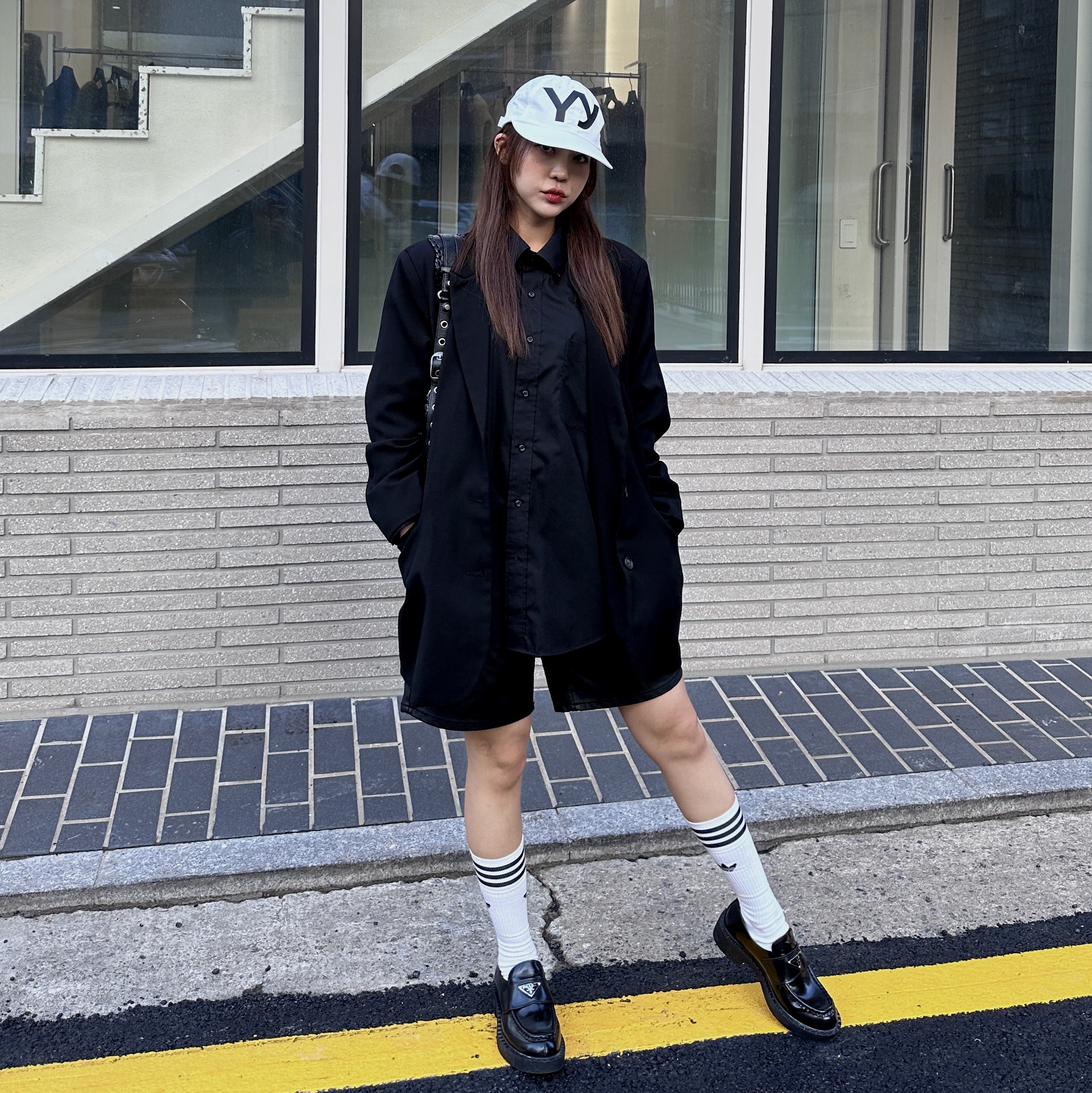 Prada Chocolate Brushed Leather Loafers Black, Balenciaga Arena Lambskin Le Cagole XS Shoulder Bag Black 착용 스타일 - 4