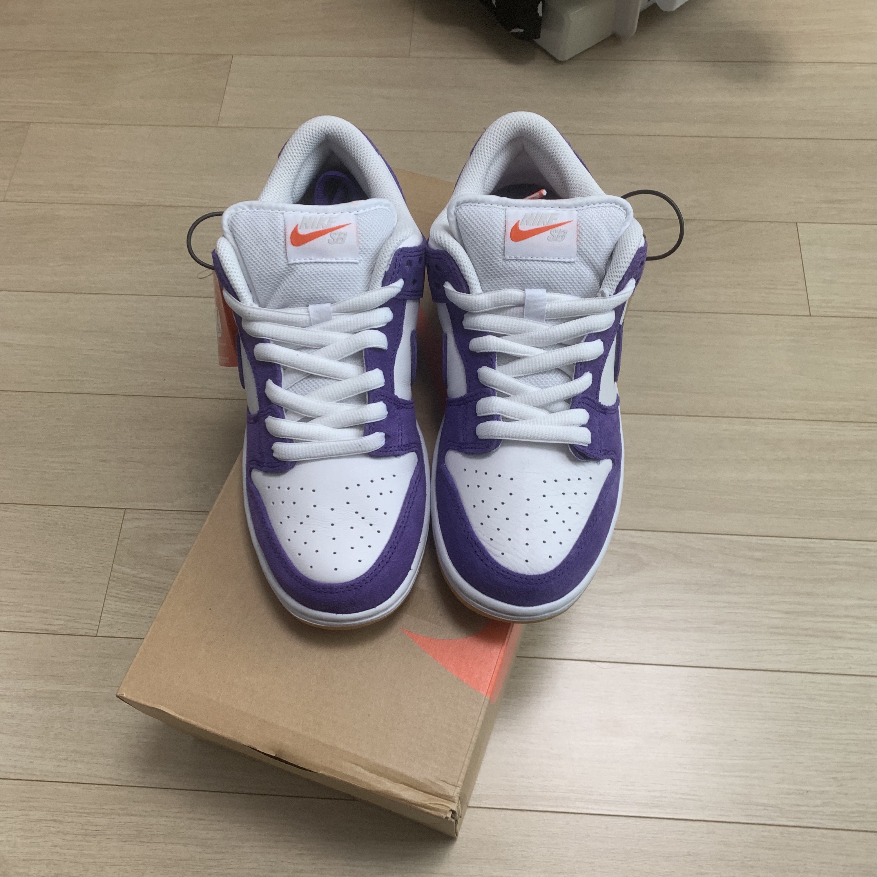 Nike Dunk Low Pro SB Court Purple 착용 스타일 - 3
