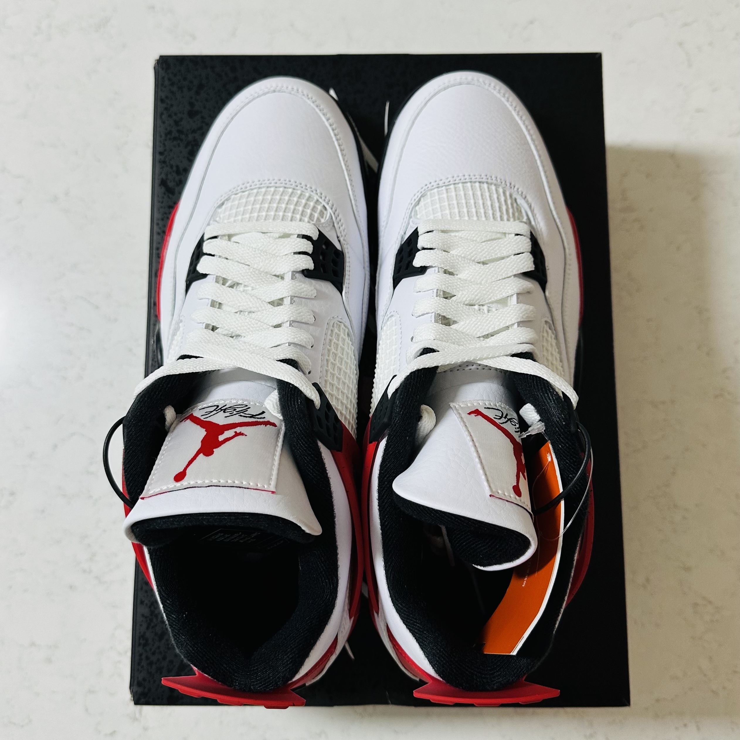 Jordan 4 Retro Red Cement 착용 스타일 - 2