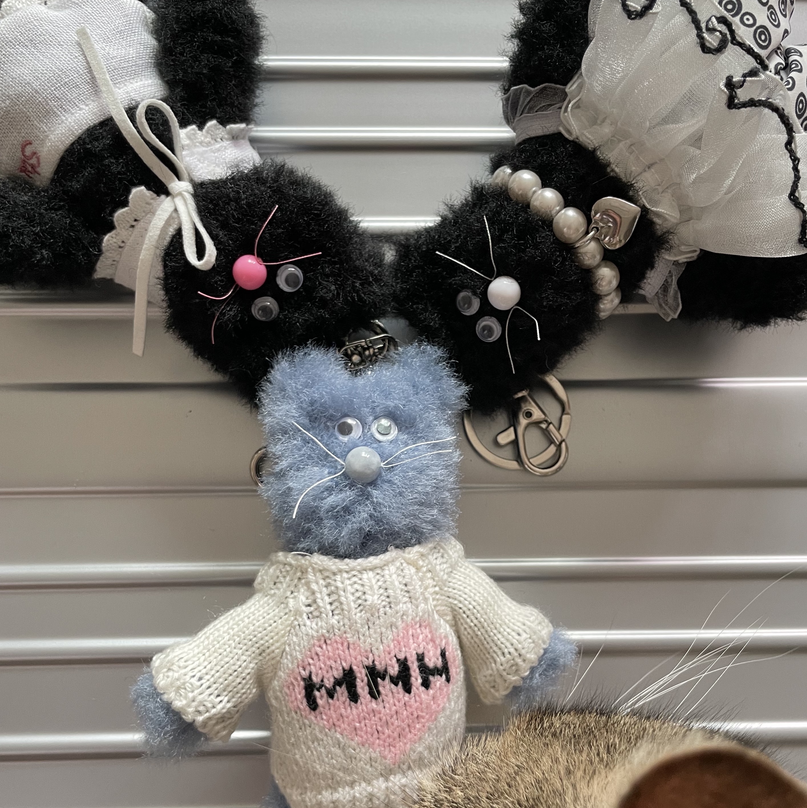 Monamhee Love Flexy Keyring Blue, STU x Monamhee Stu 착용 스타일