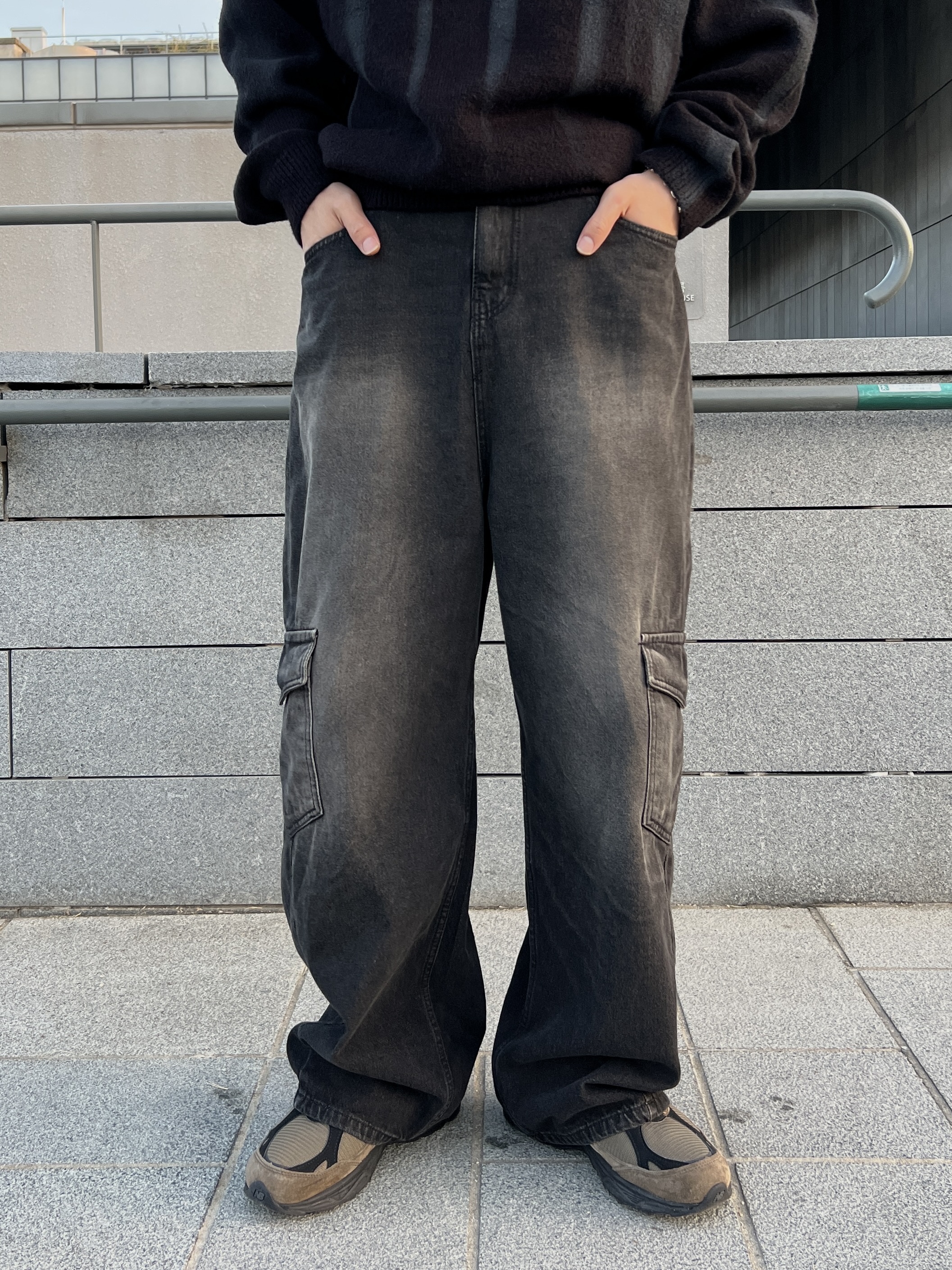New Balance x JJJJound 990v3 Brown Black 착용 스타일 - 4