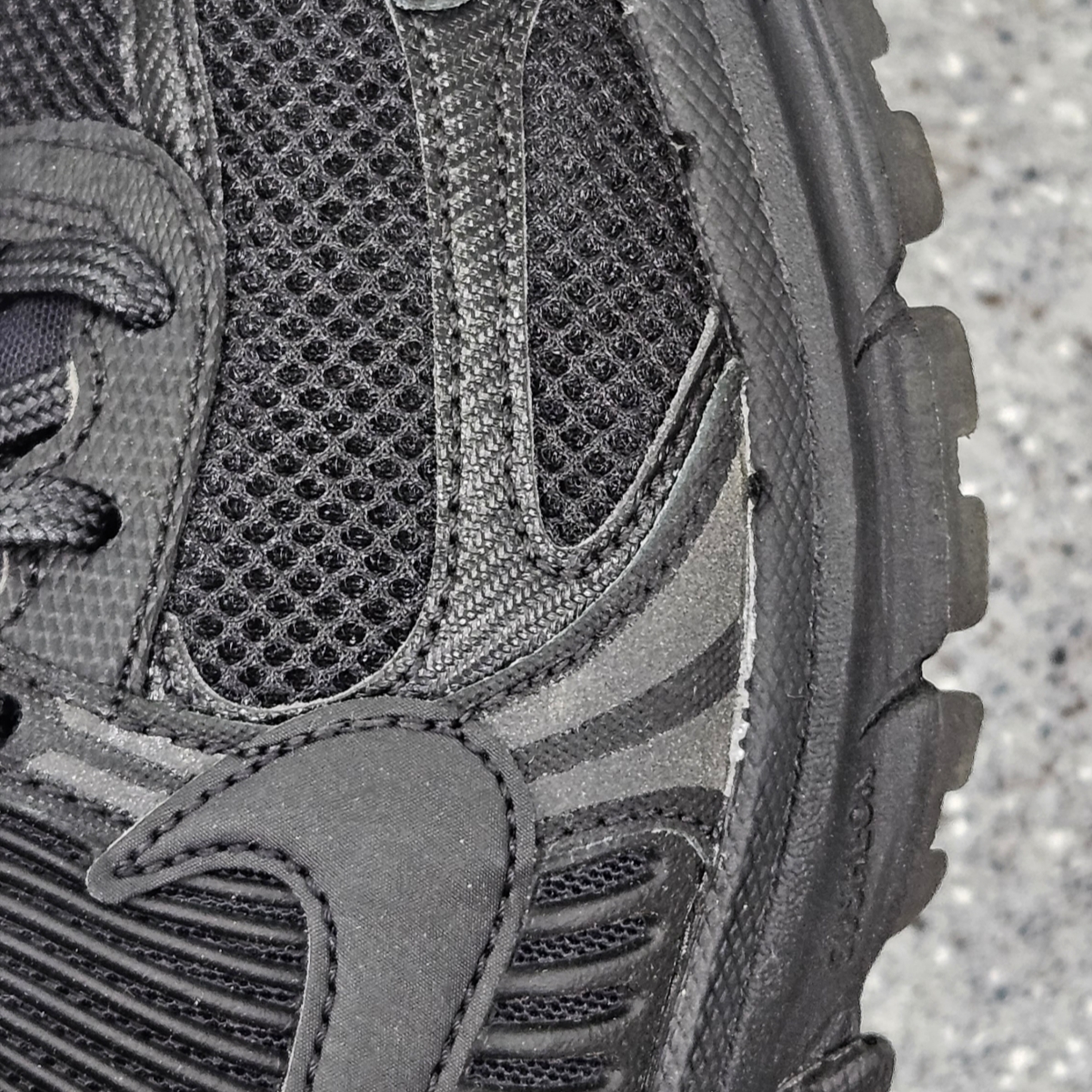 Nike Zoom Vomero 5 SP Black 착용 스타일 - 1