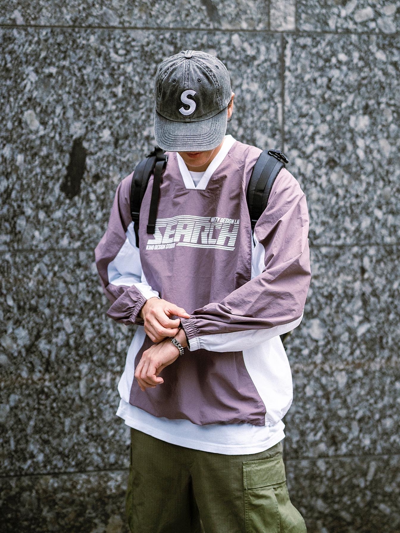 Supreme Pigment Print S Logo 6-Panel Black - 20SS, New Balance 992 Made in USA White Silver 착용 스타일 - 4