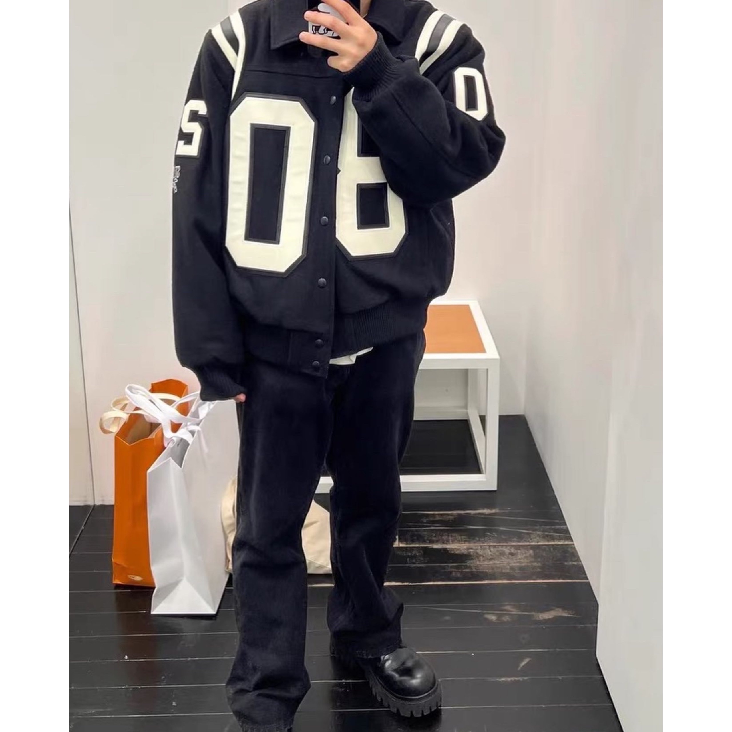 Stussy 80 Wool Varsity Jacket Black 착용 스타일 - 2