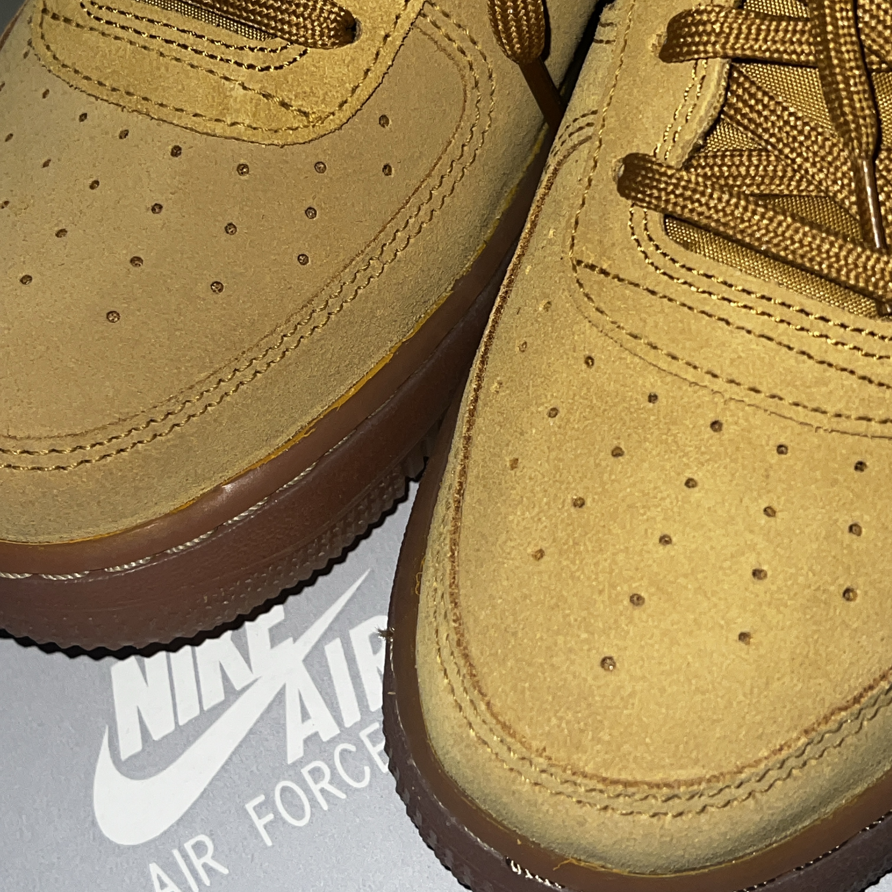 (GS) Nike Air Force 1 LV8 3 Wheat 착용 스타일 - 1