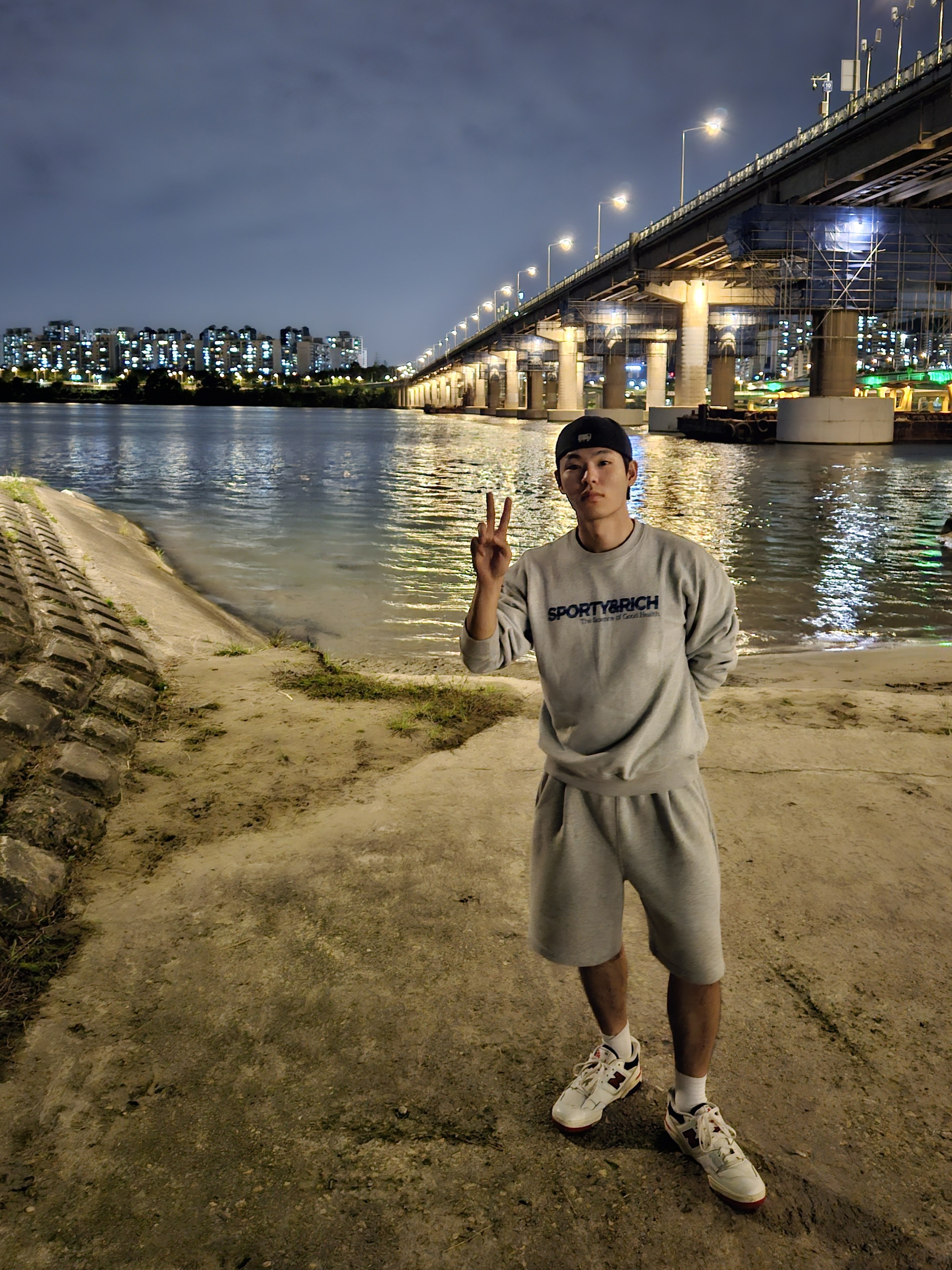 New Balance x Aime Leon Dore 550 Navy Red 착용 스타일