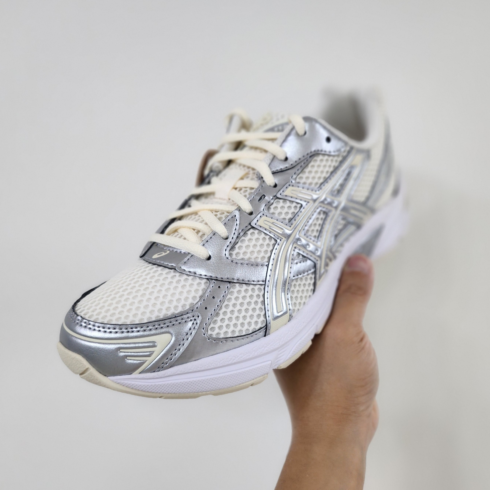 (W) Asics Gel-1130 Cream Pure Silver 착용 스타일 - 1