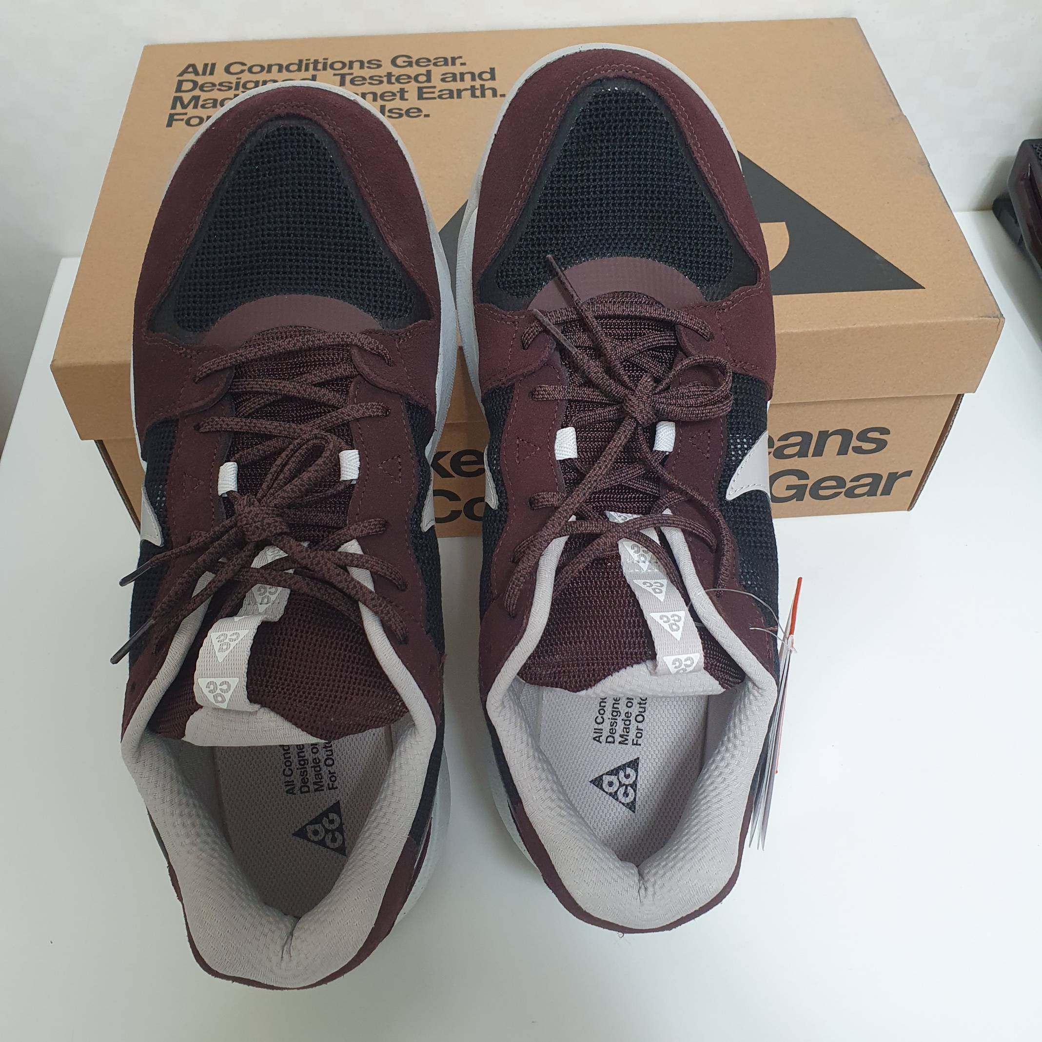 Nike ACG Lowcate Earth Black 착용 스타일 - 3